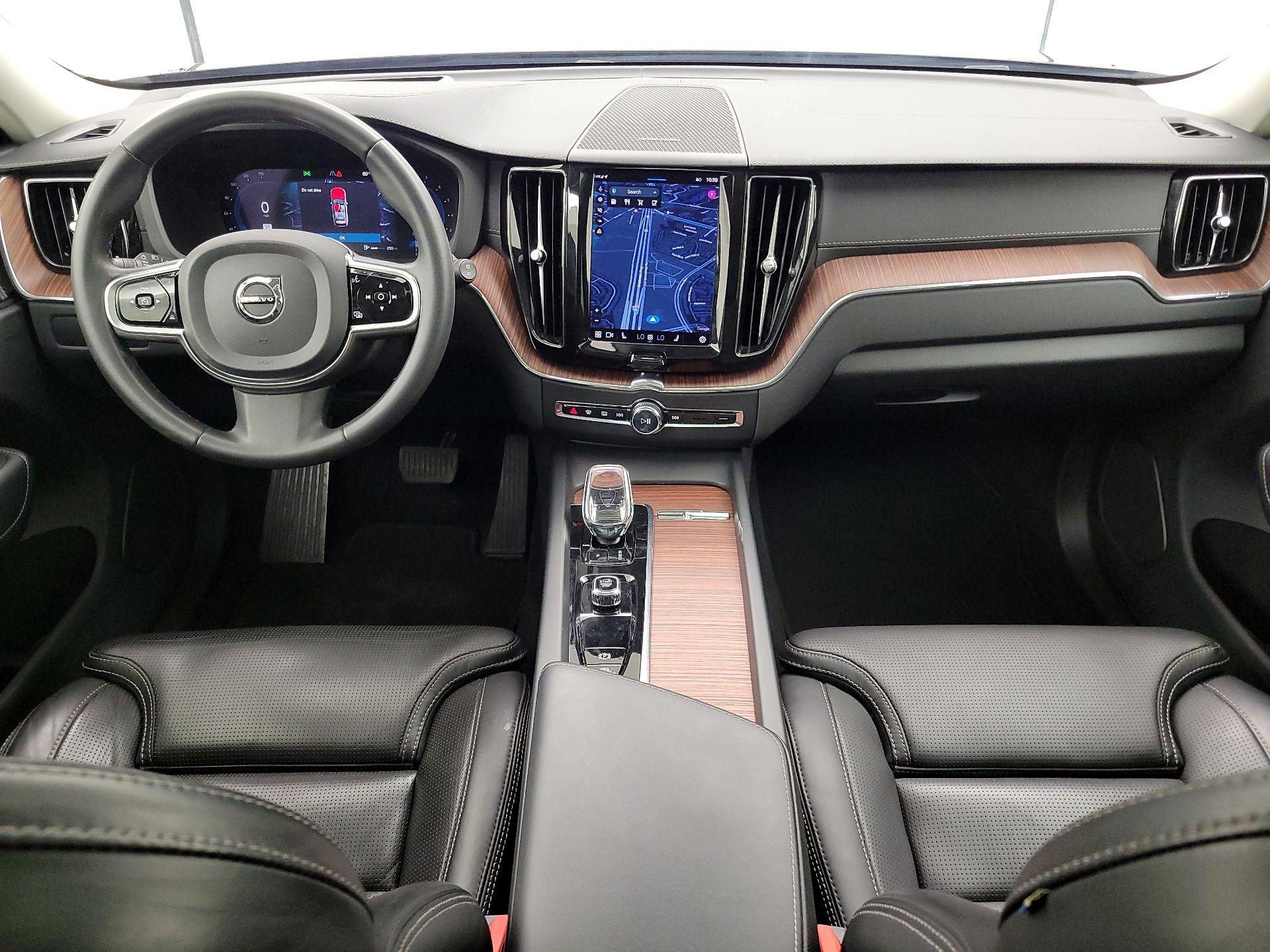 Thumbnail: 2023 Volvo XC60 - 9