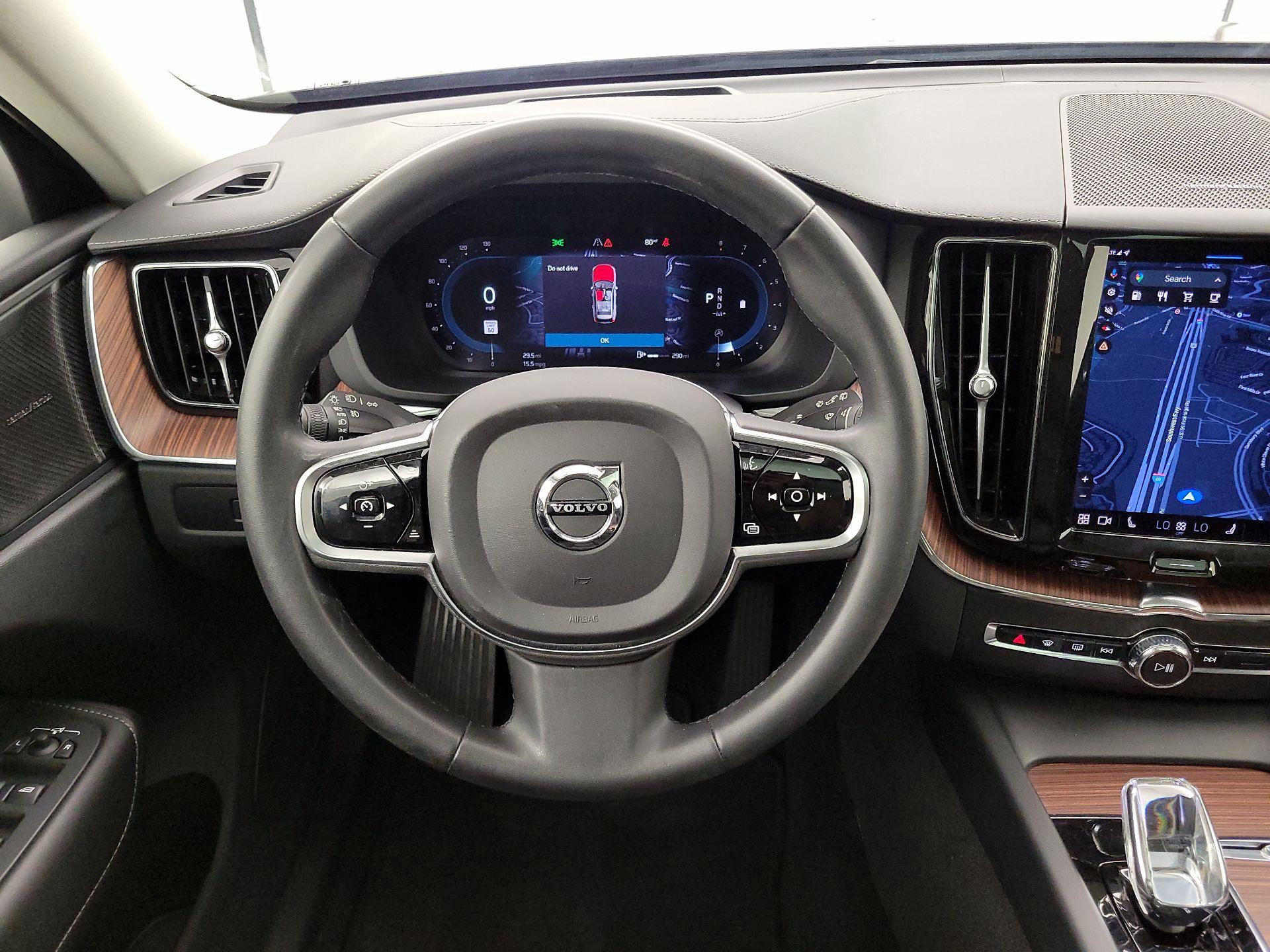 Thumbnail: 2023 Volvo XC60 - 10