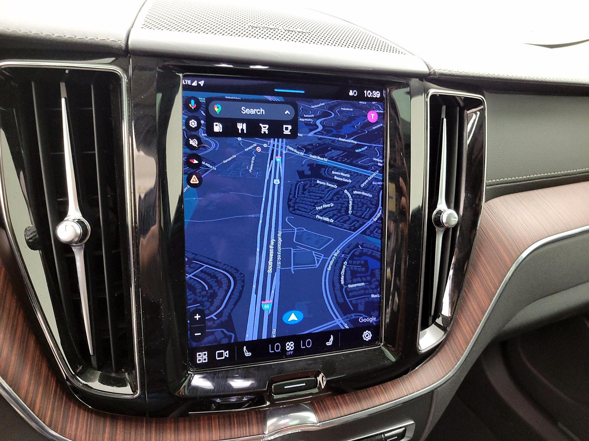 Thumbnail: 2023 Volvo XC60 - 14