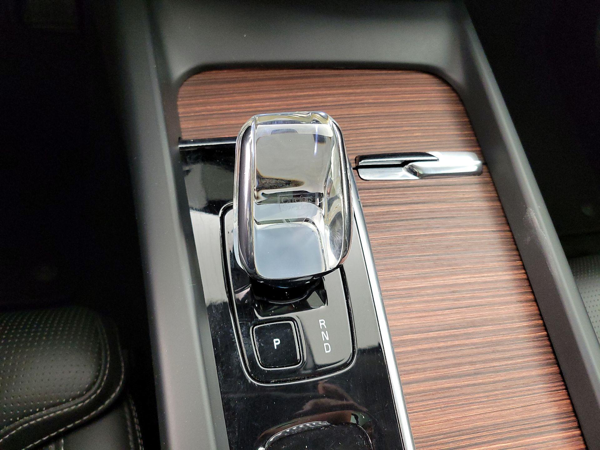 Thumbnail: 2023 Volvo XC60 - 18