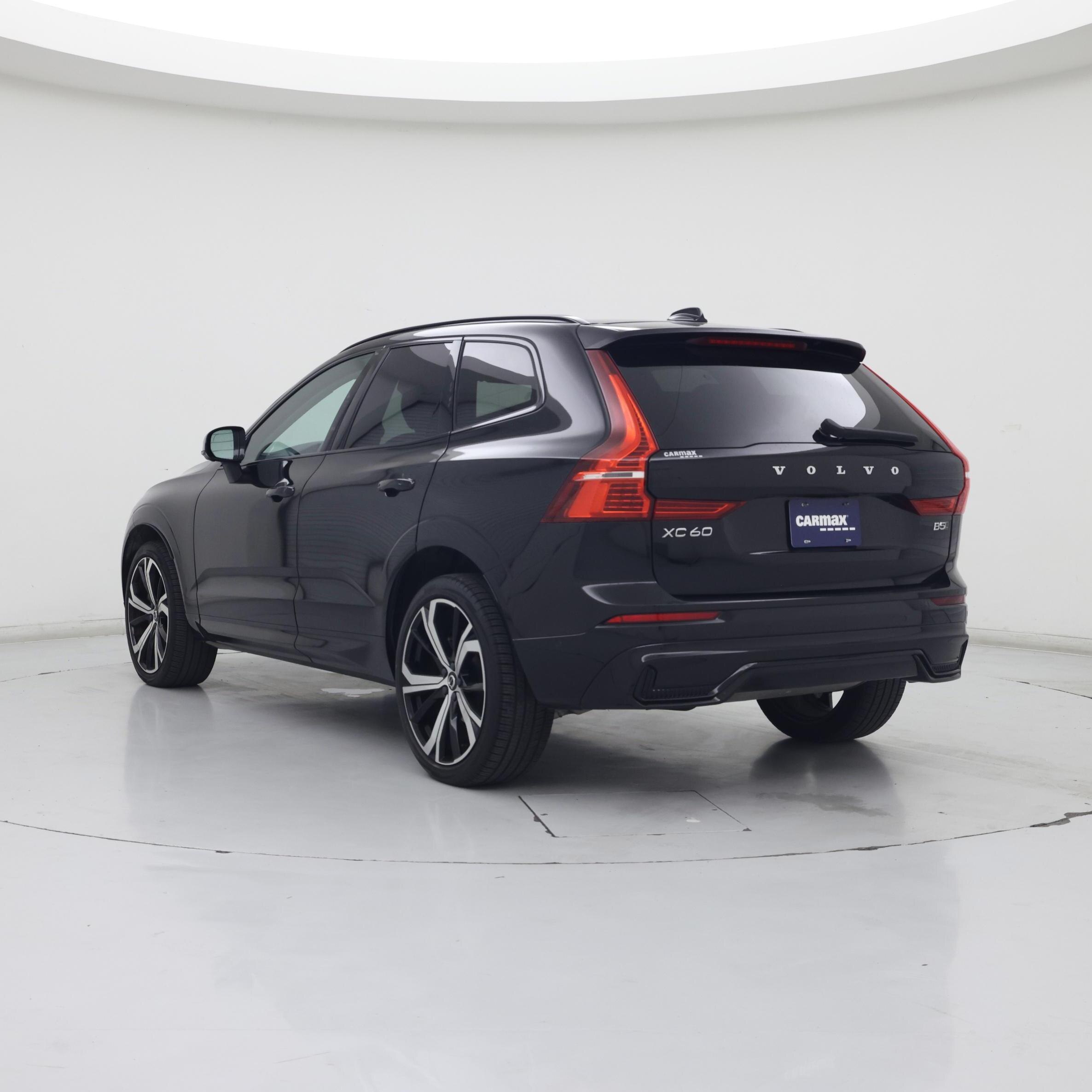 Thumbnail: 2023 Volvo XC60 - 2