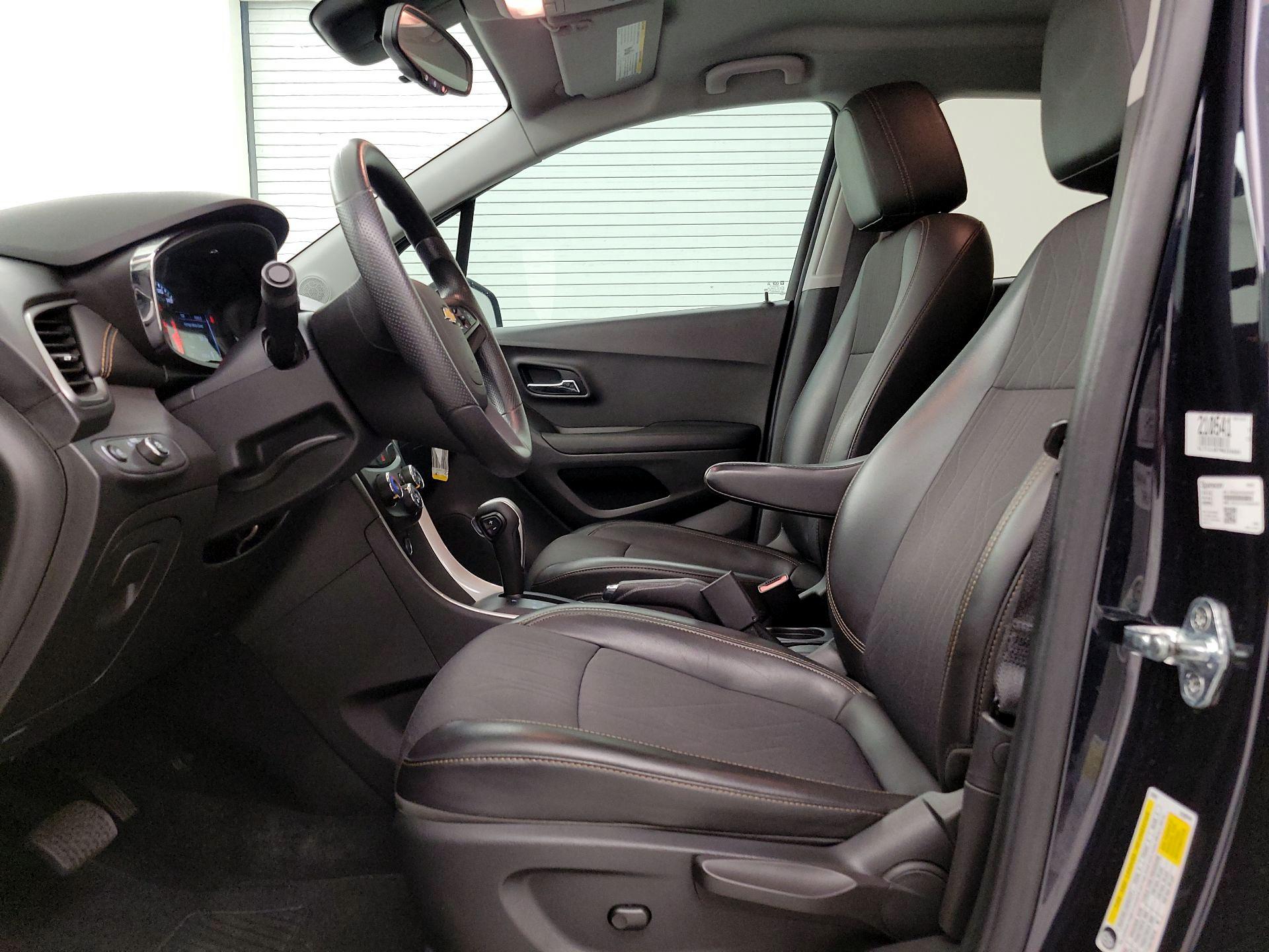 Thumbnail: 2021 Chevrolet Trax - 11