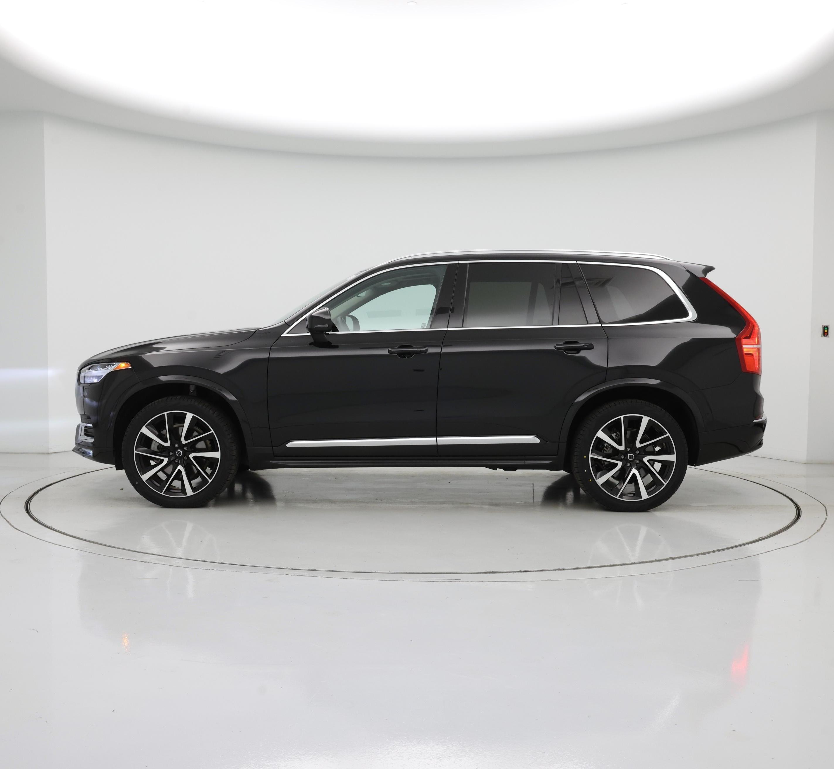 Thumbnail: 2023 Volvo XC90 - 3
