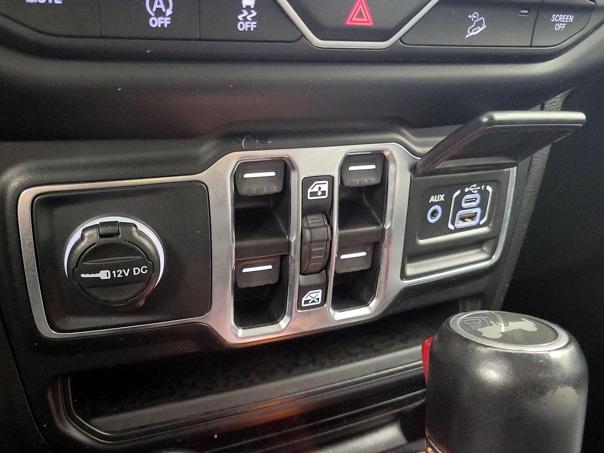 Thumbnail: 2021 Jeep Wrangler - 17