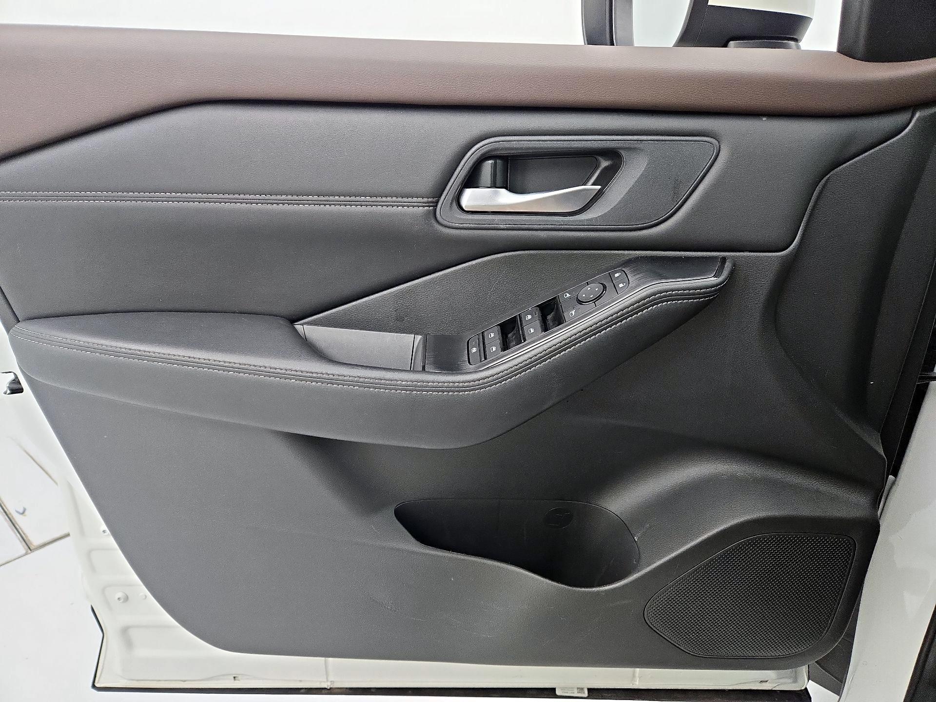 Thumbnail: 2023 Nissan Rogue - 12