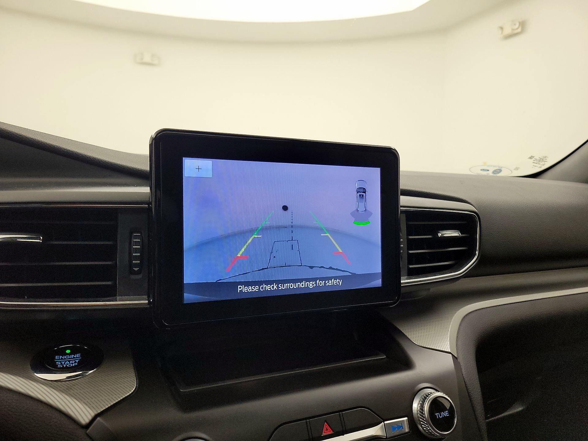 Thumbnail: 2020 Ford Explorer - 14