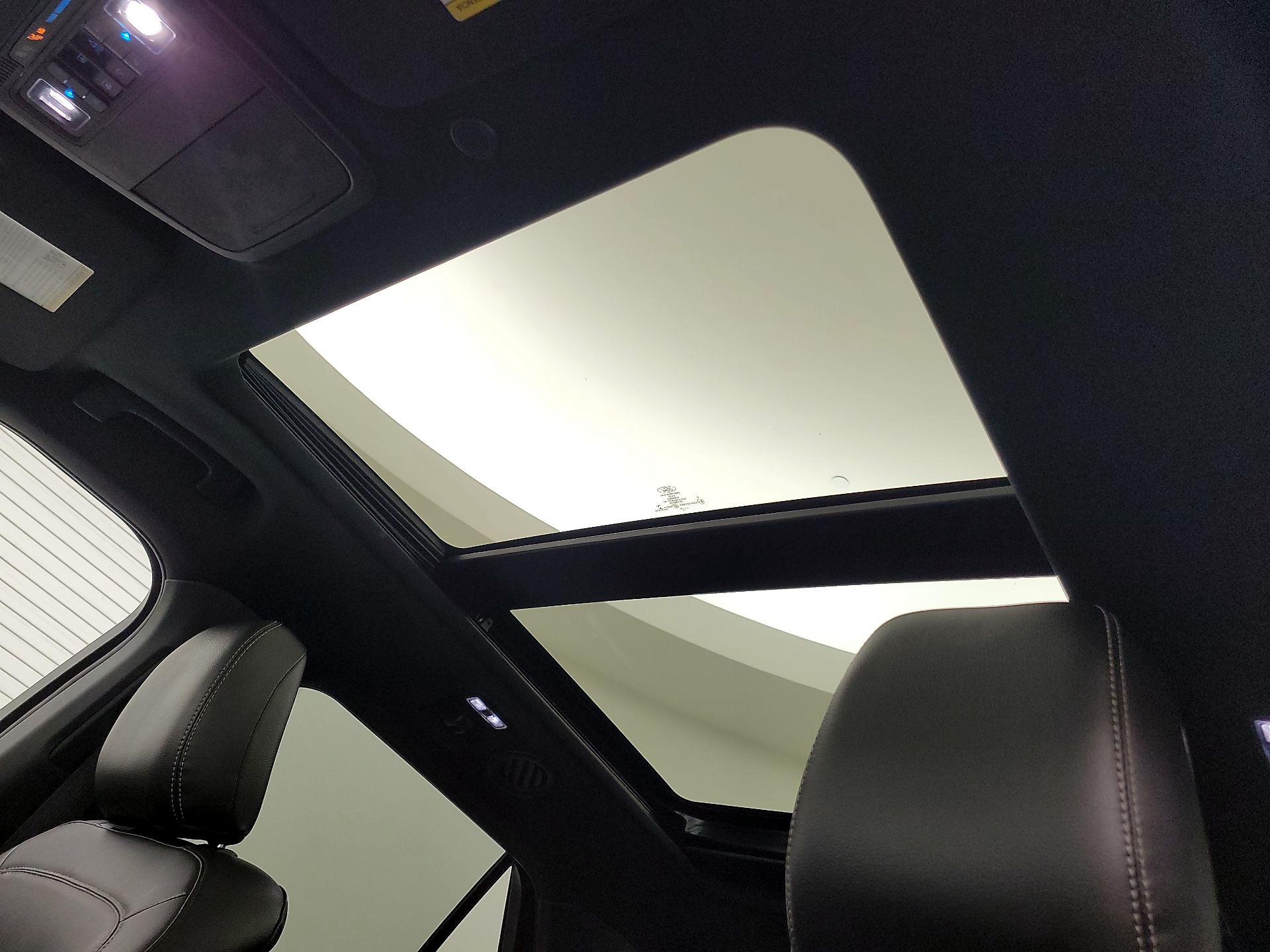 Thumbnail: 2020 Ford Explorer - 19