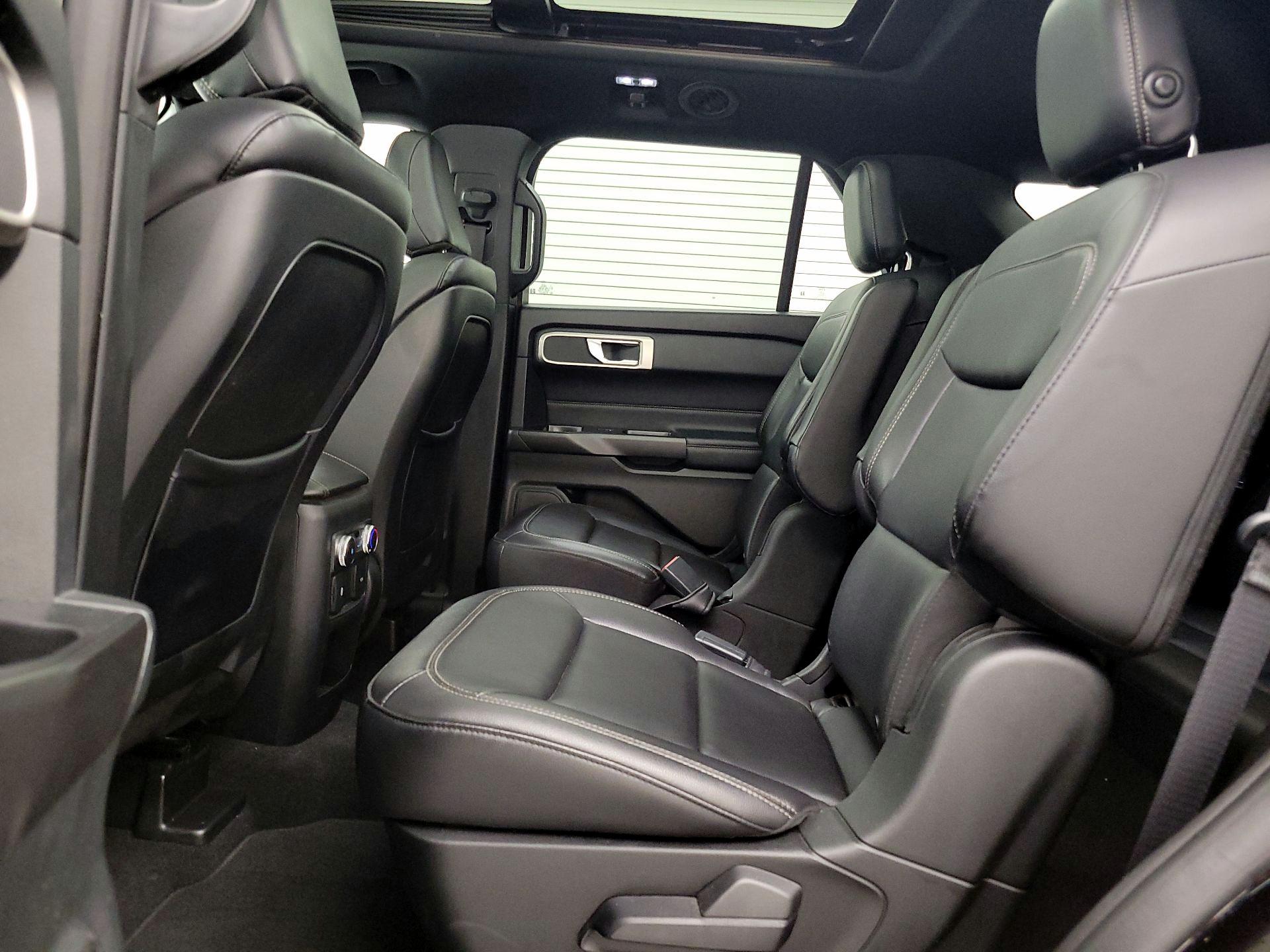 Thumbnail: 2020 Ford Explorer - 20