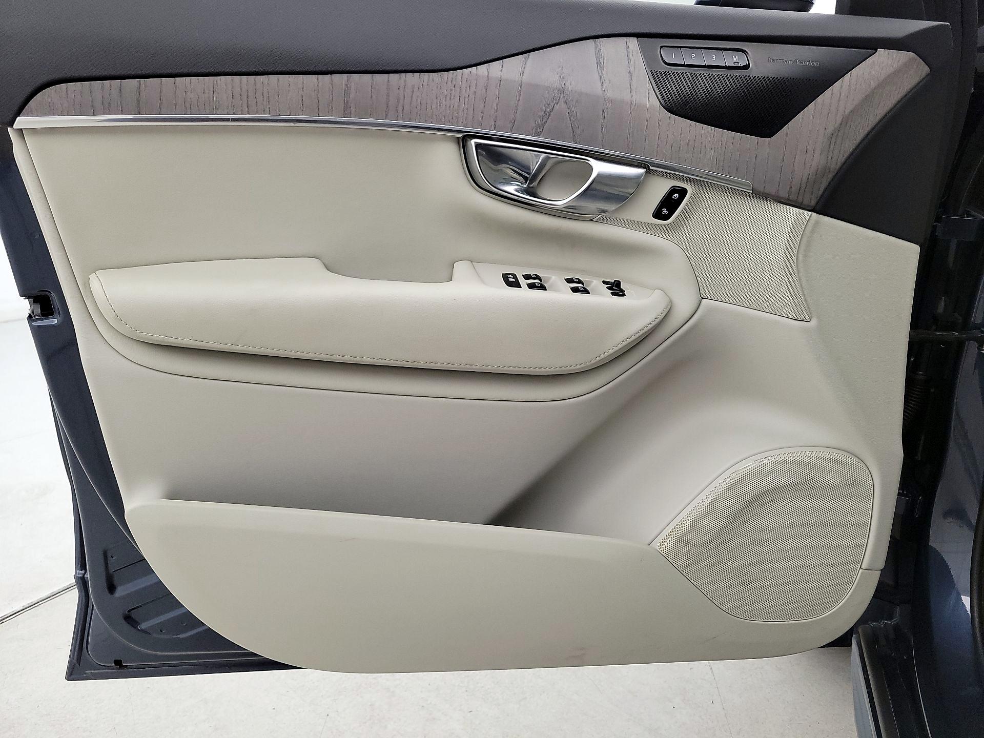 Thumbnail: 2023 Volvo XC90 - 12