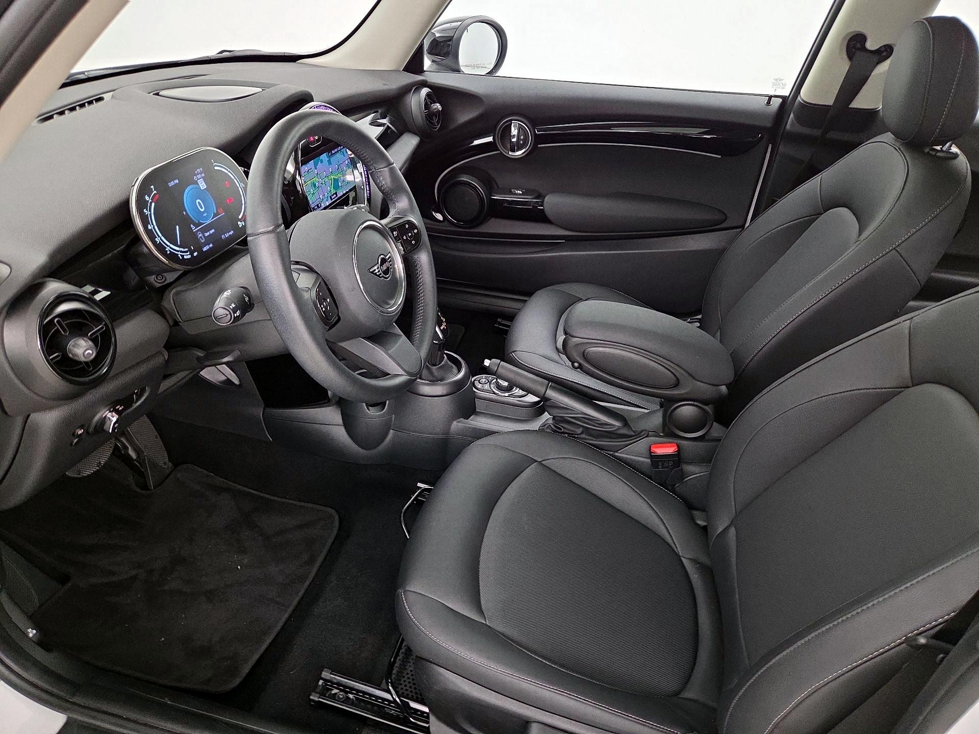 Thumbnail: 2024 MINI Cooper Hardtop - 11