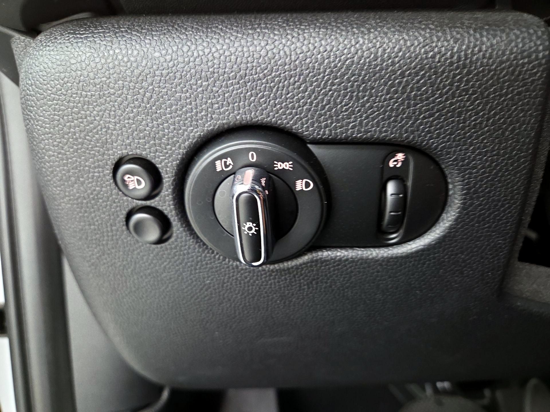 Thumbnail: 2024 MINI Cooper Hardtop - 13