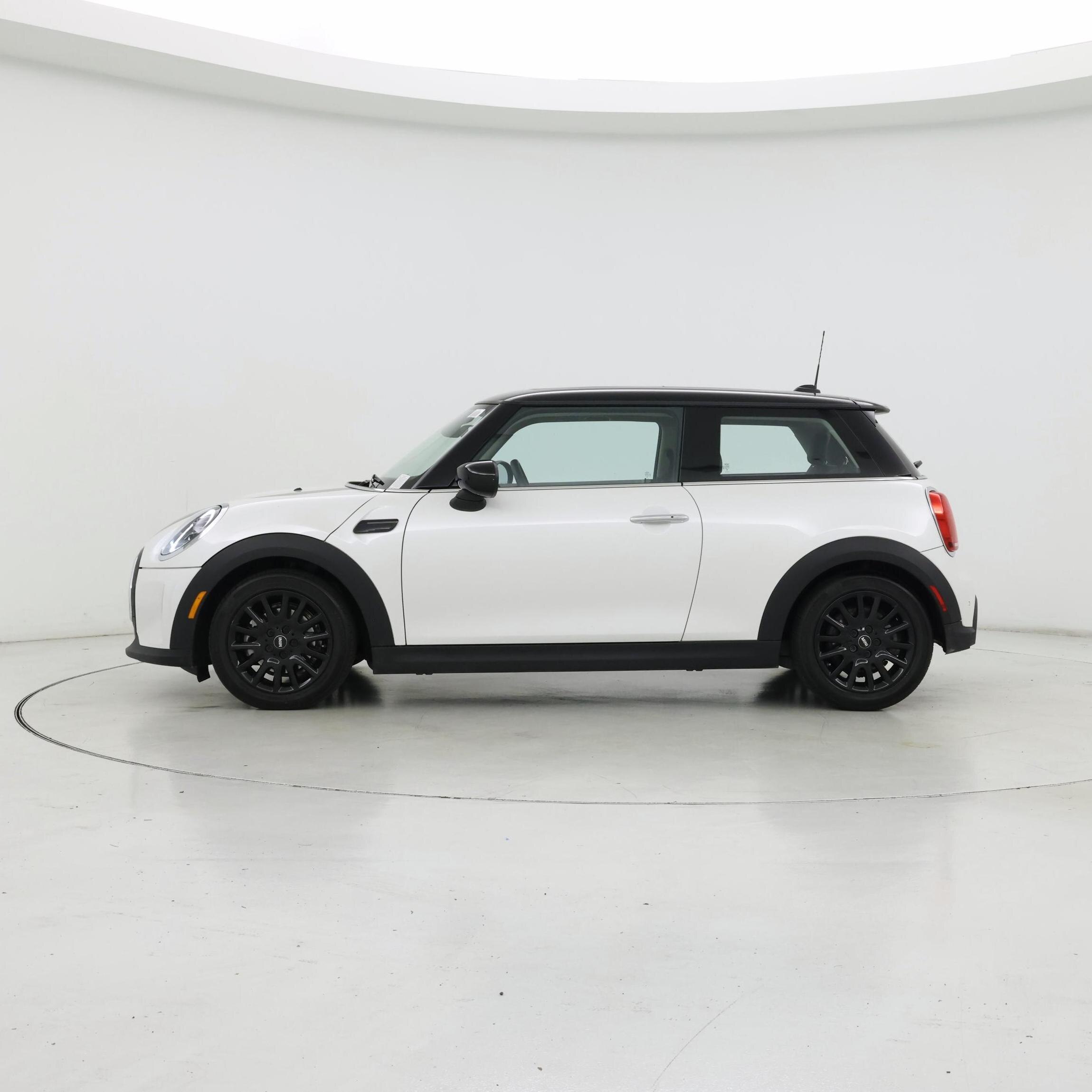 Thumbnail: 2024 MINI Cooper Hardtop - 3
