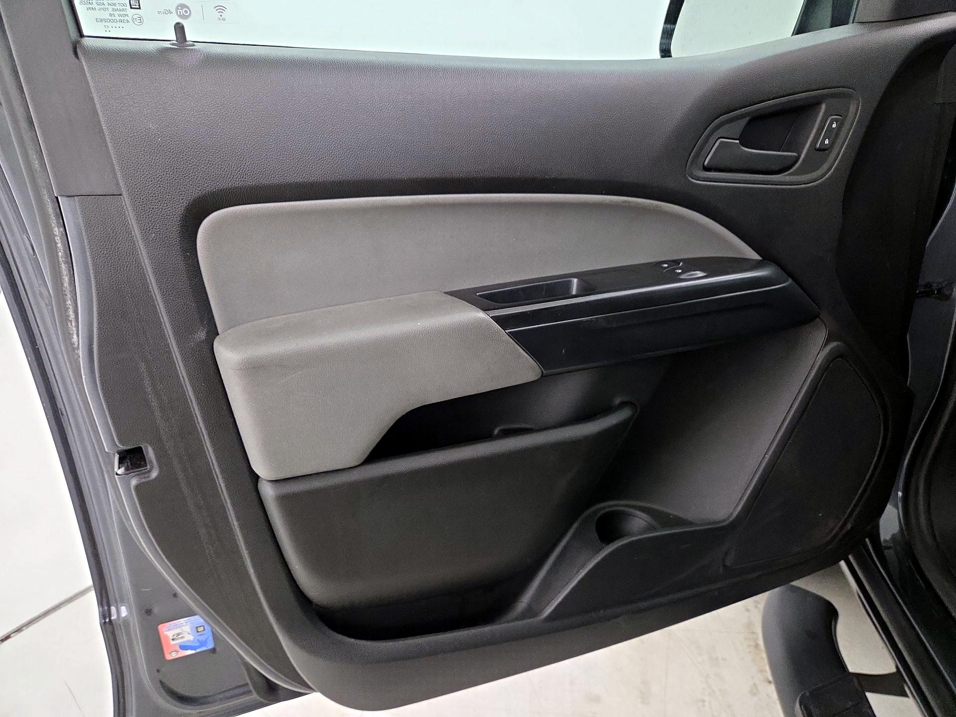 Thumbnail: 2017 Chevrolet Colorado - 12