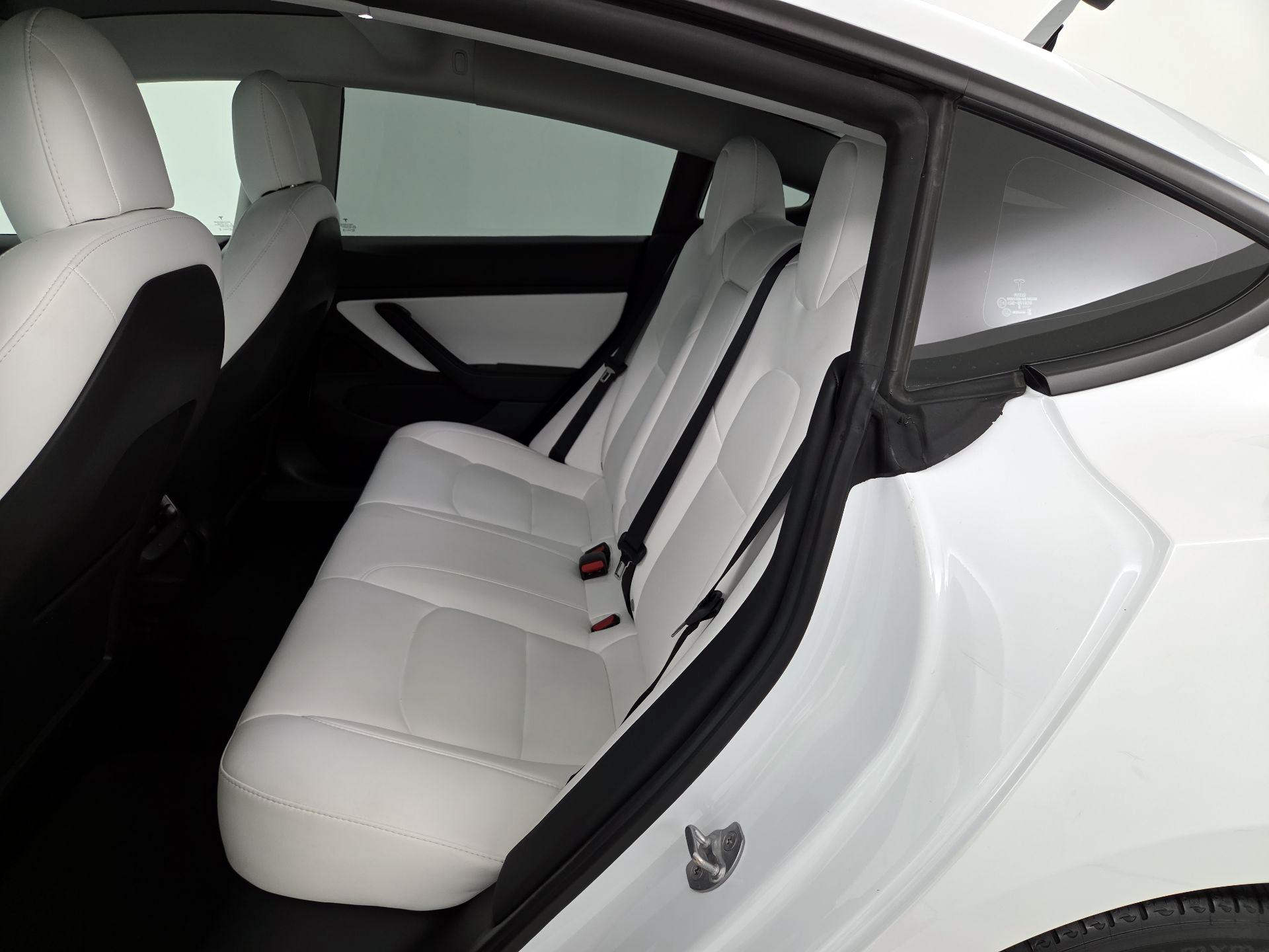 Thumbnail: 2021 Tesla Model 3 - 19