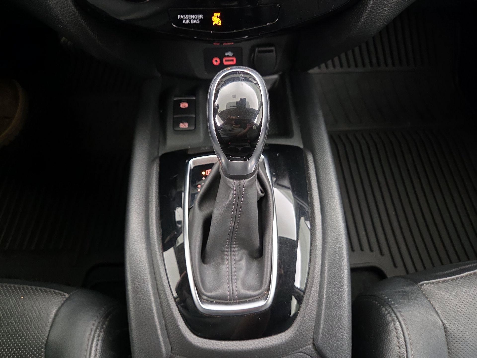 Thumbnail: 2019 Nissan Rogue - 18