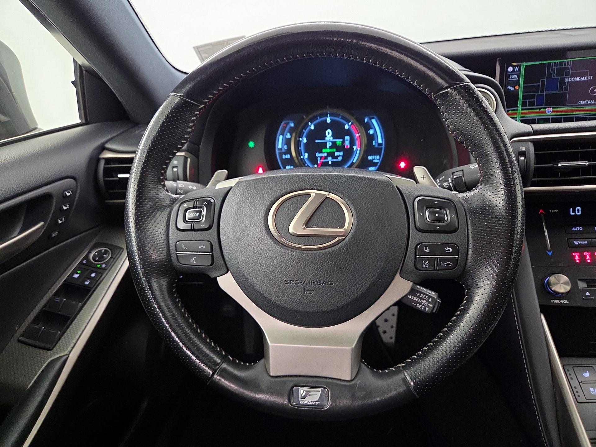Thumbnail: 2018 Lexus IS - 10