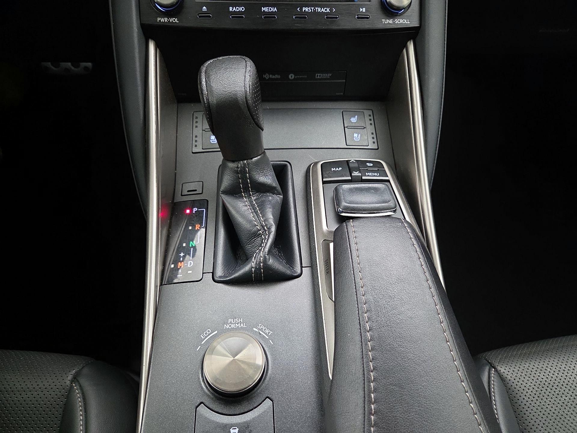 Thumbnail: 2018 Lexus IS - 18
