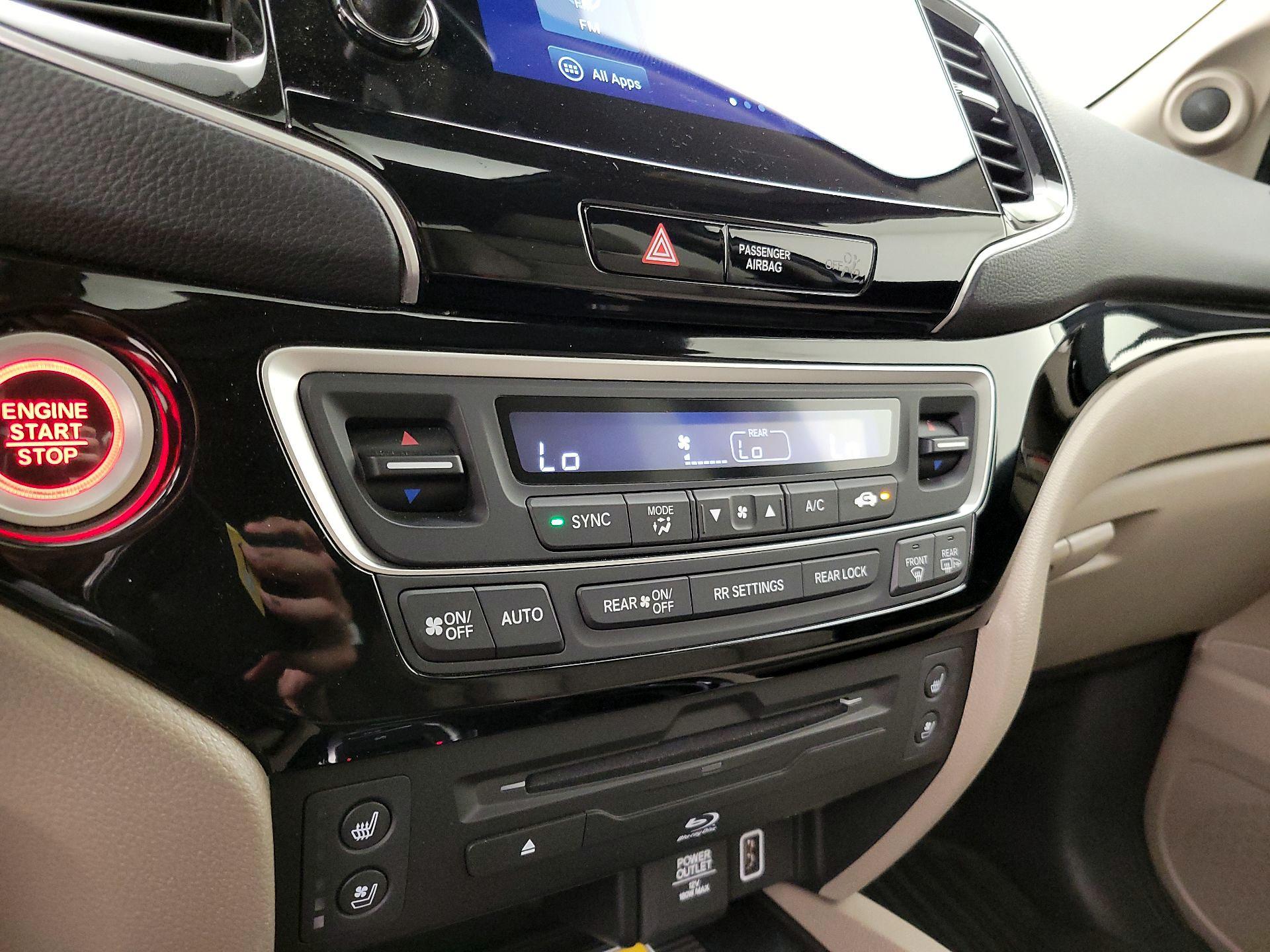 Thumbnail: 2022 Honda Pilot - 17