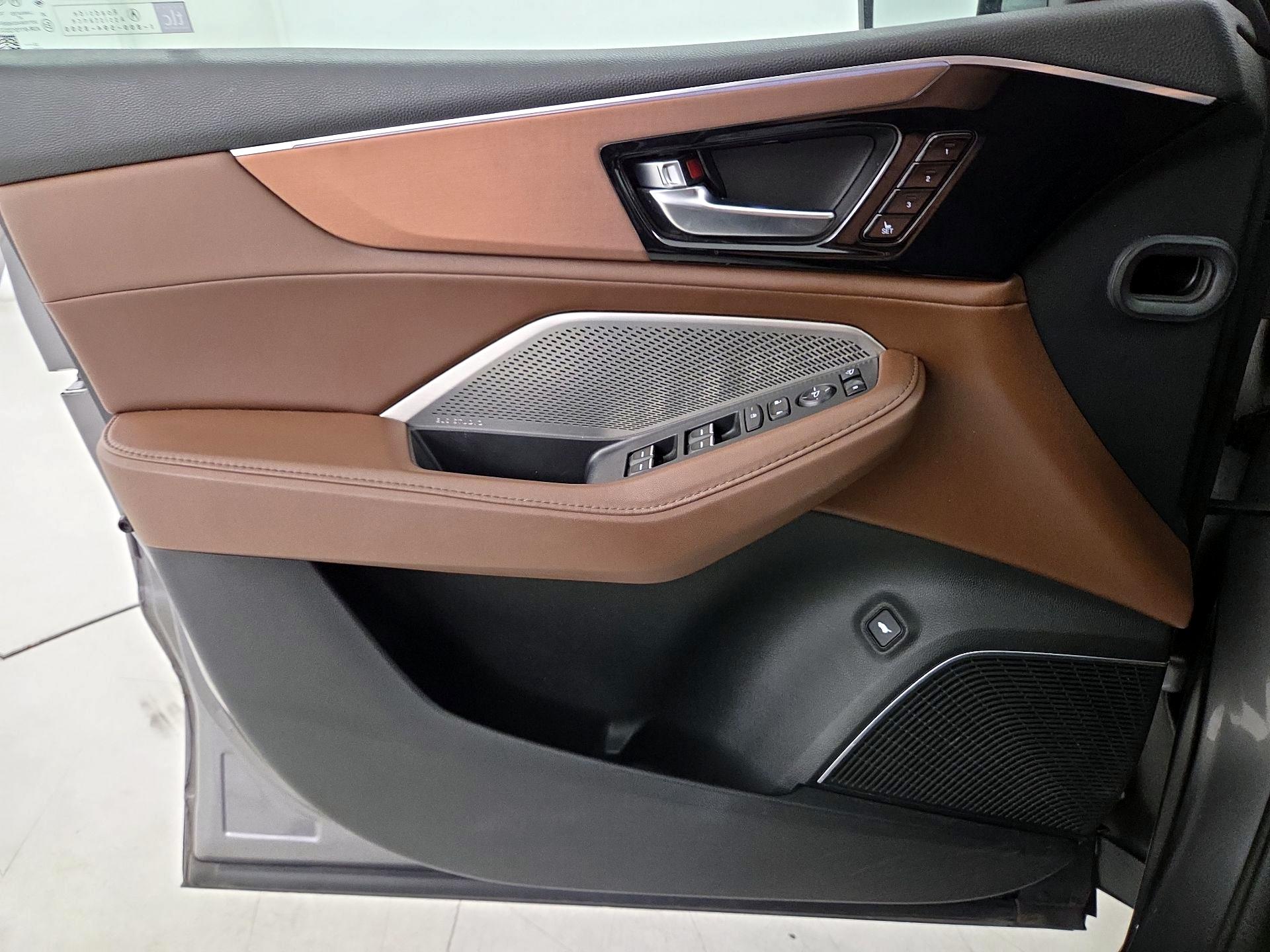 Thumbnail: 2023 Acura MDX - 12