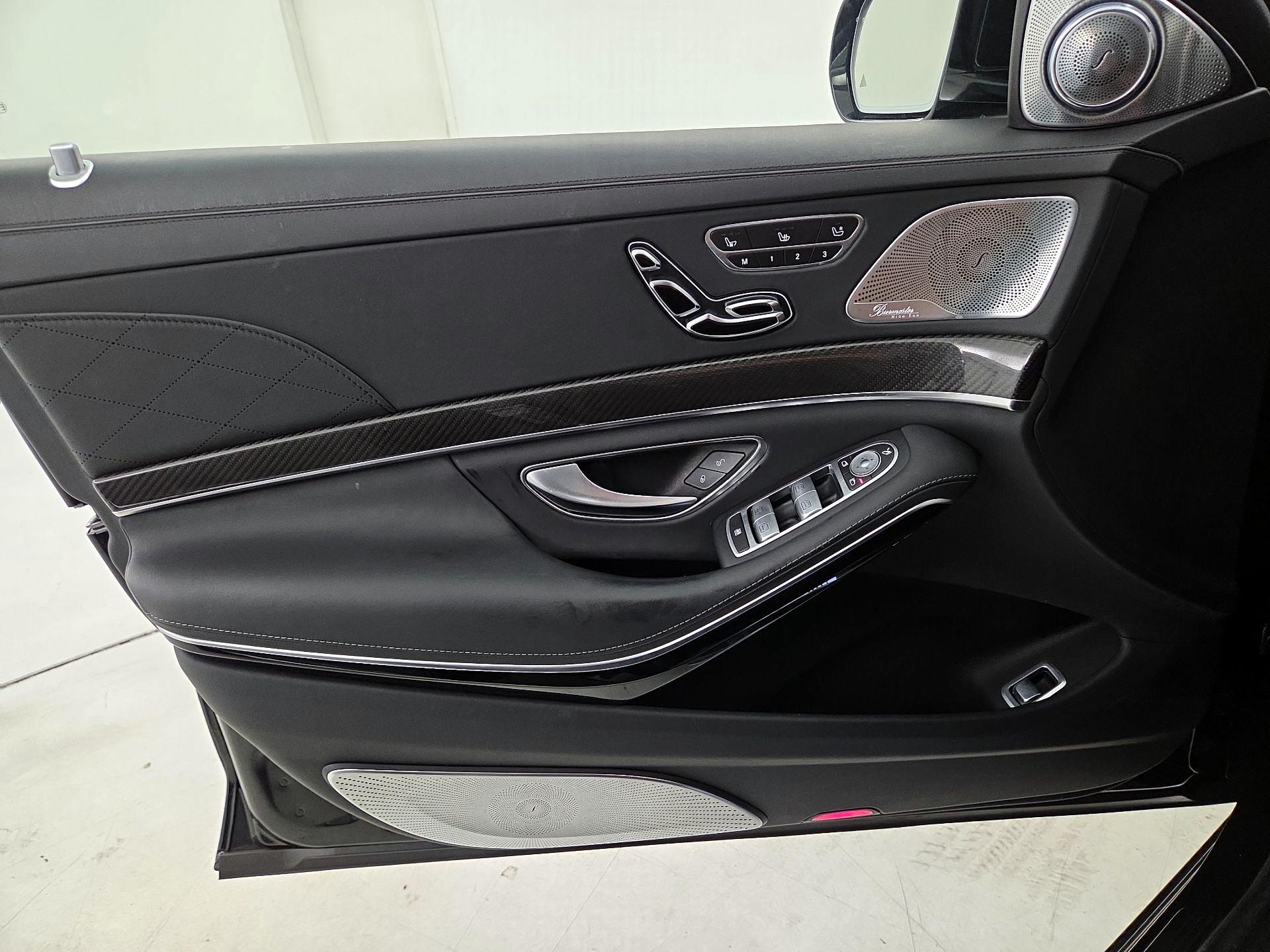 Thumbnail: 2015 Mercedes-Benz S-Class - 12