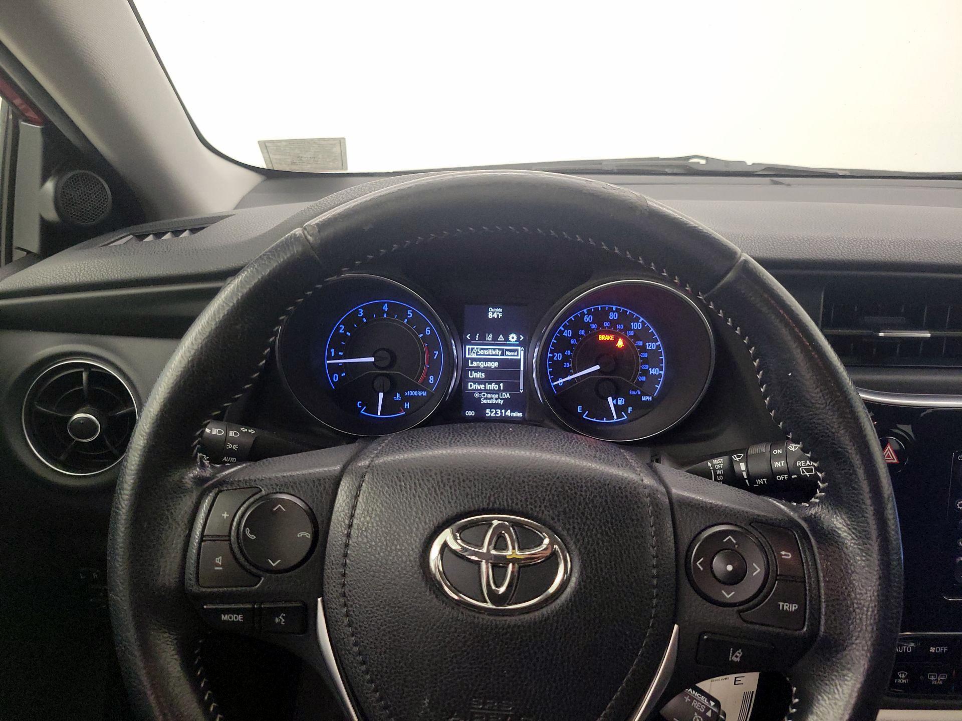Thumbnail: 2017 Toyota Corolla iM - 10