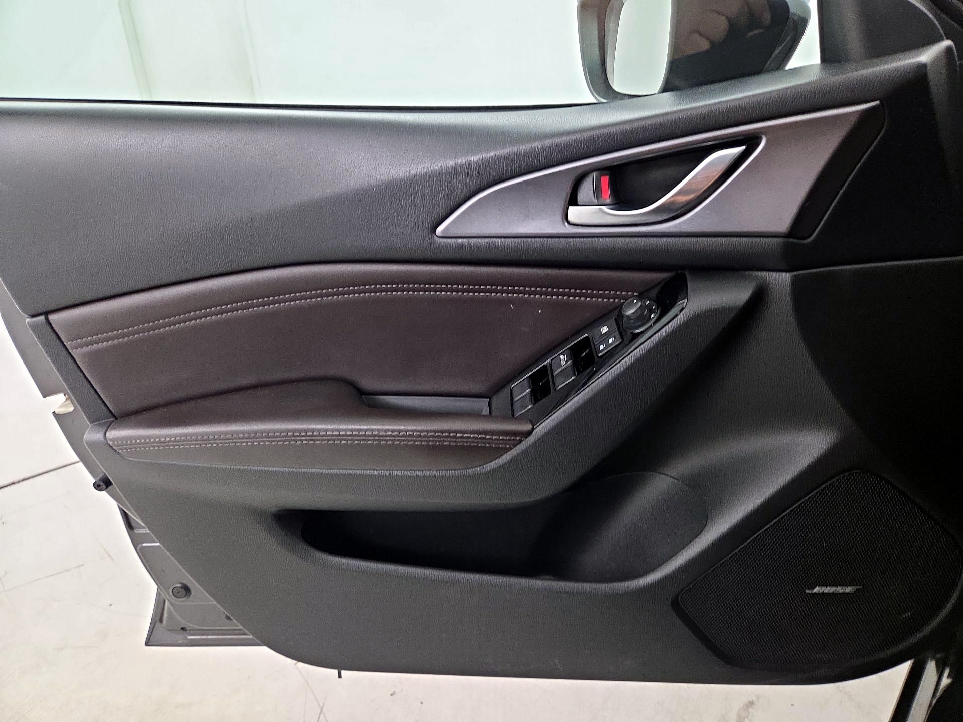 Thumbnail: 2017 Mazda Mazda3 - 12