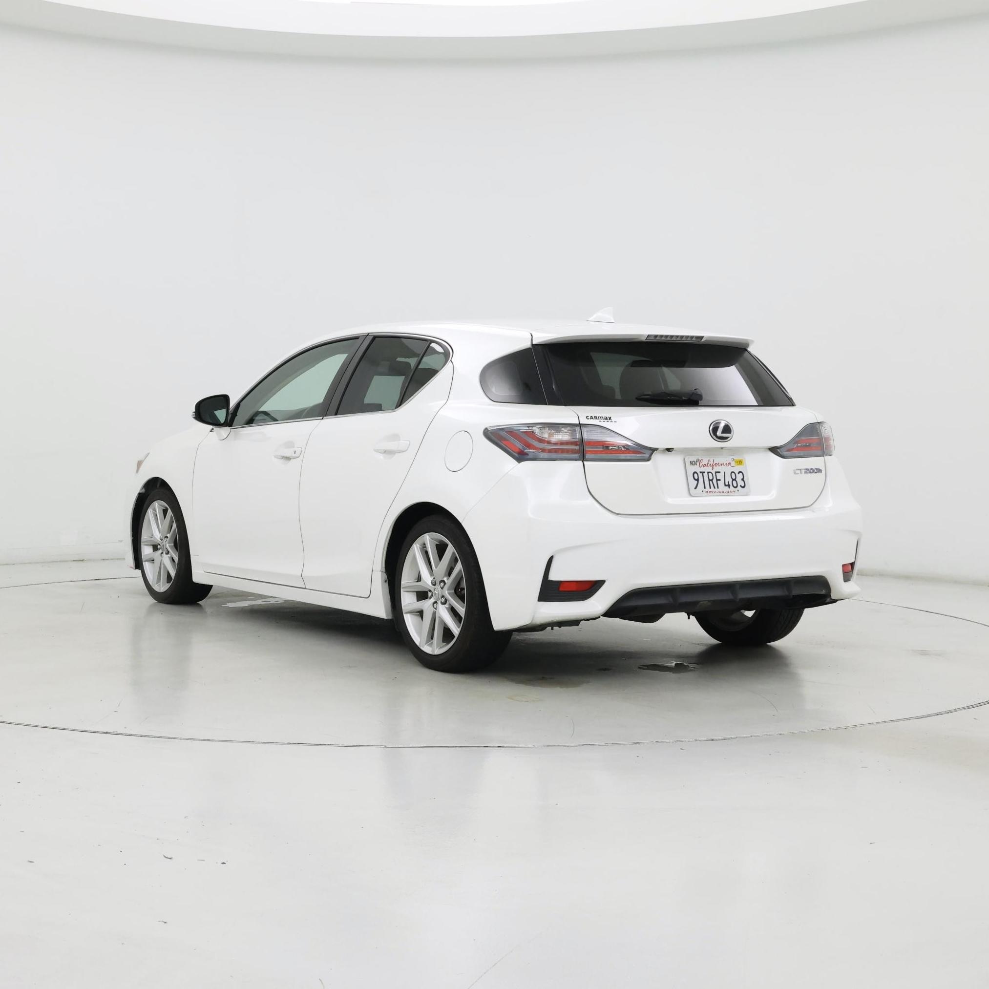 Thumbnail: 2015 Lexus CT - 2