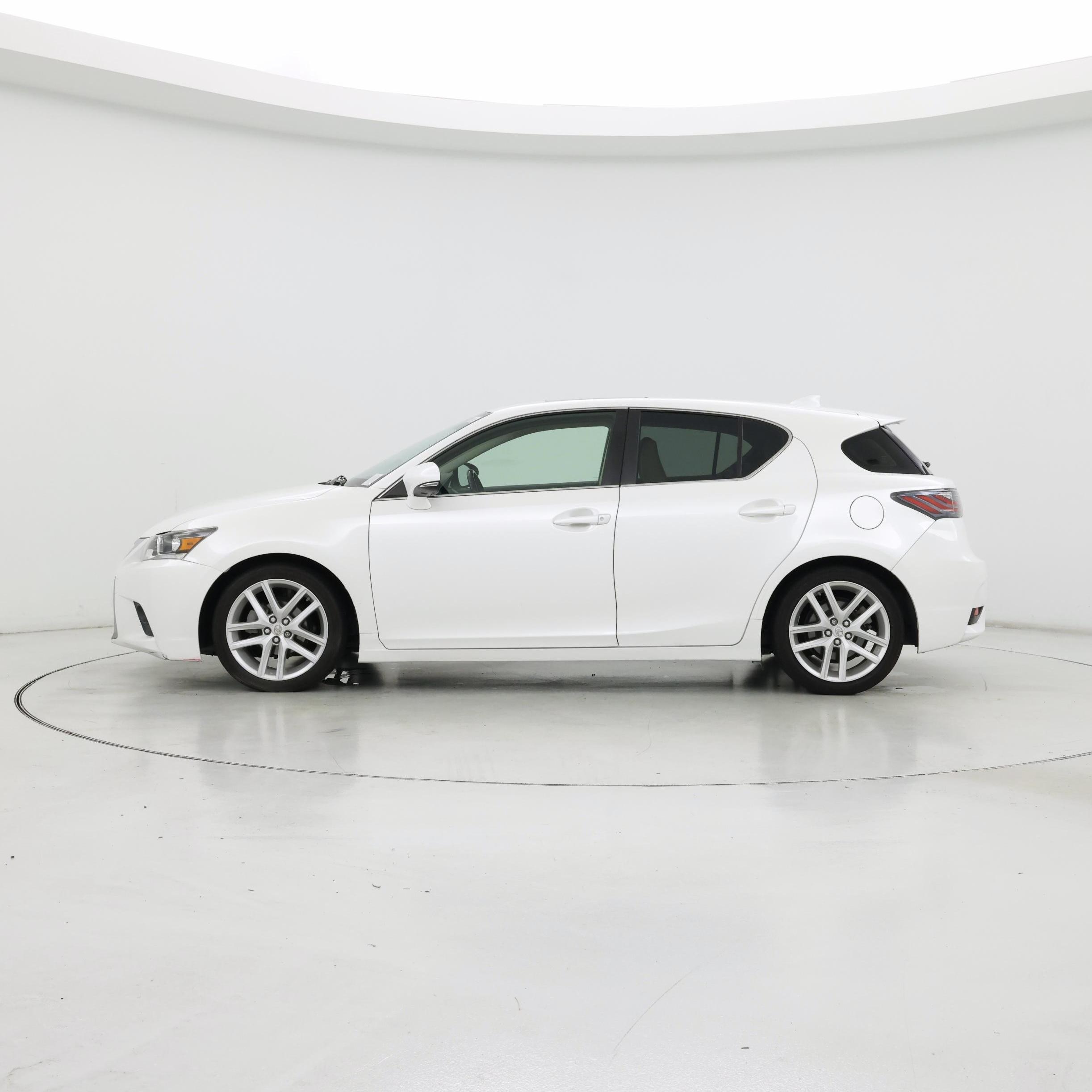 Thumbnail: 2015 Lexus CT - 3