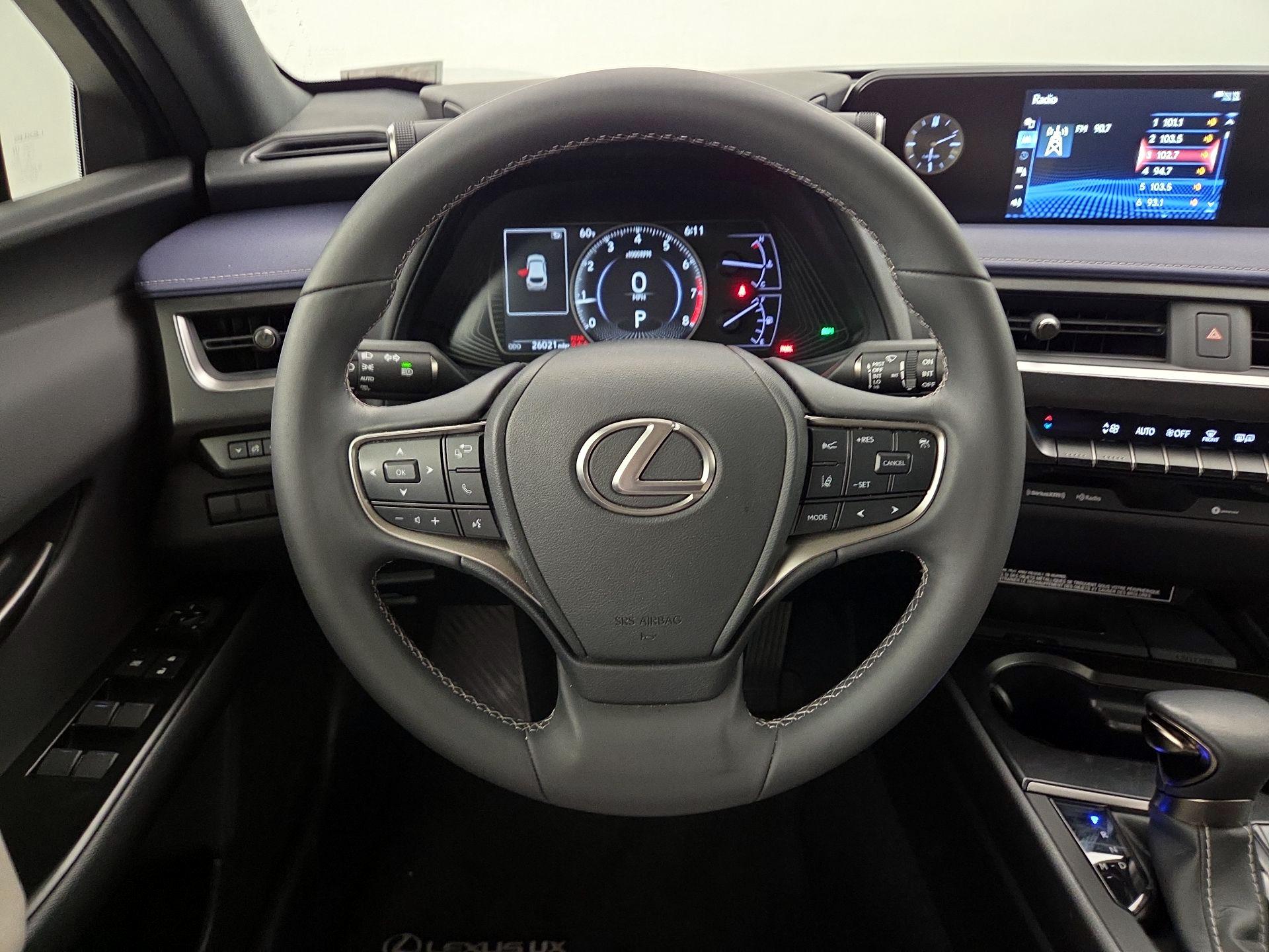 Thumbnail: 2021 Lexus UX - 10