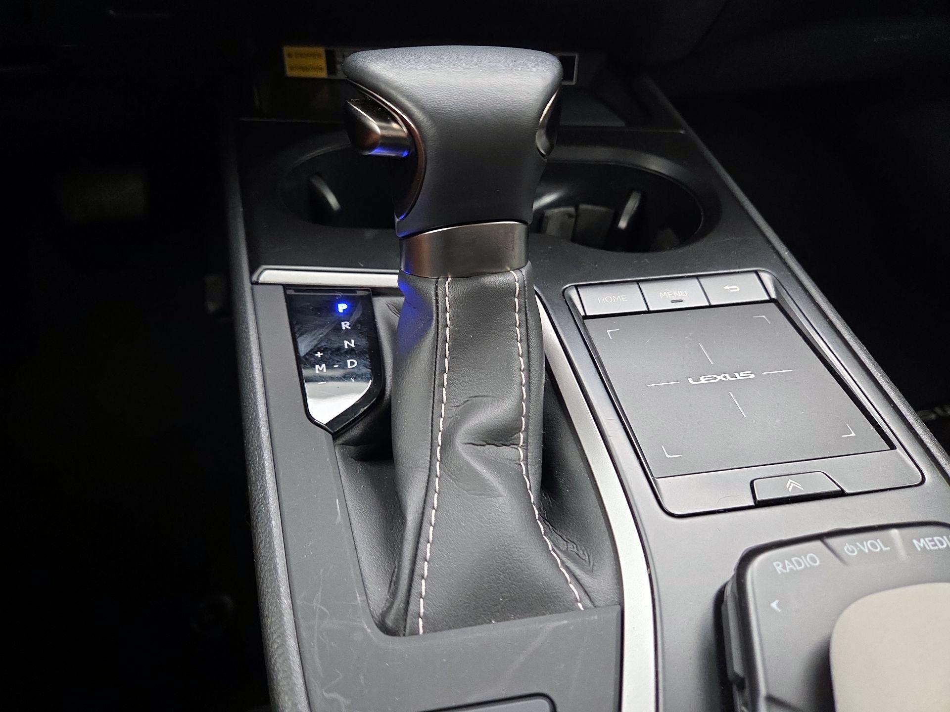 Thumbnail: 2021 Lexus UX - 17