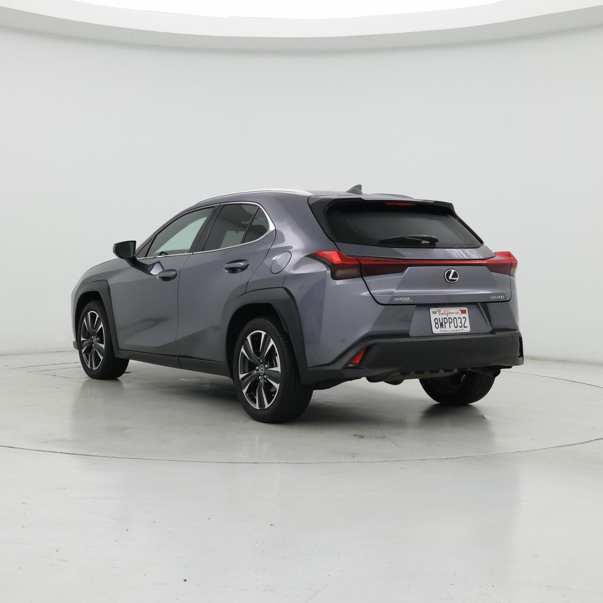 Thumbnail: 2021 Lexus UX - 2
