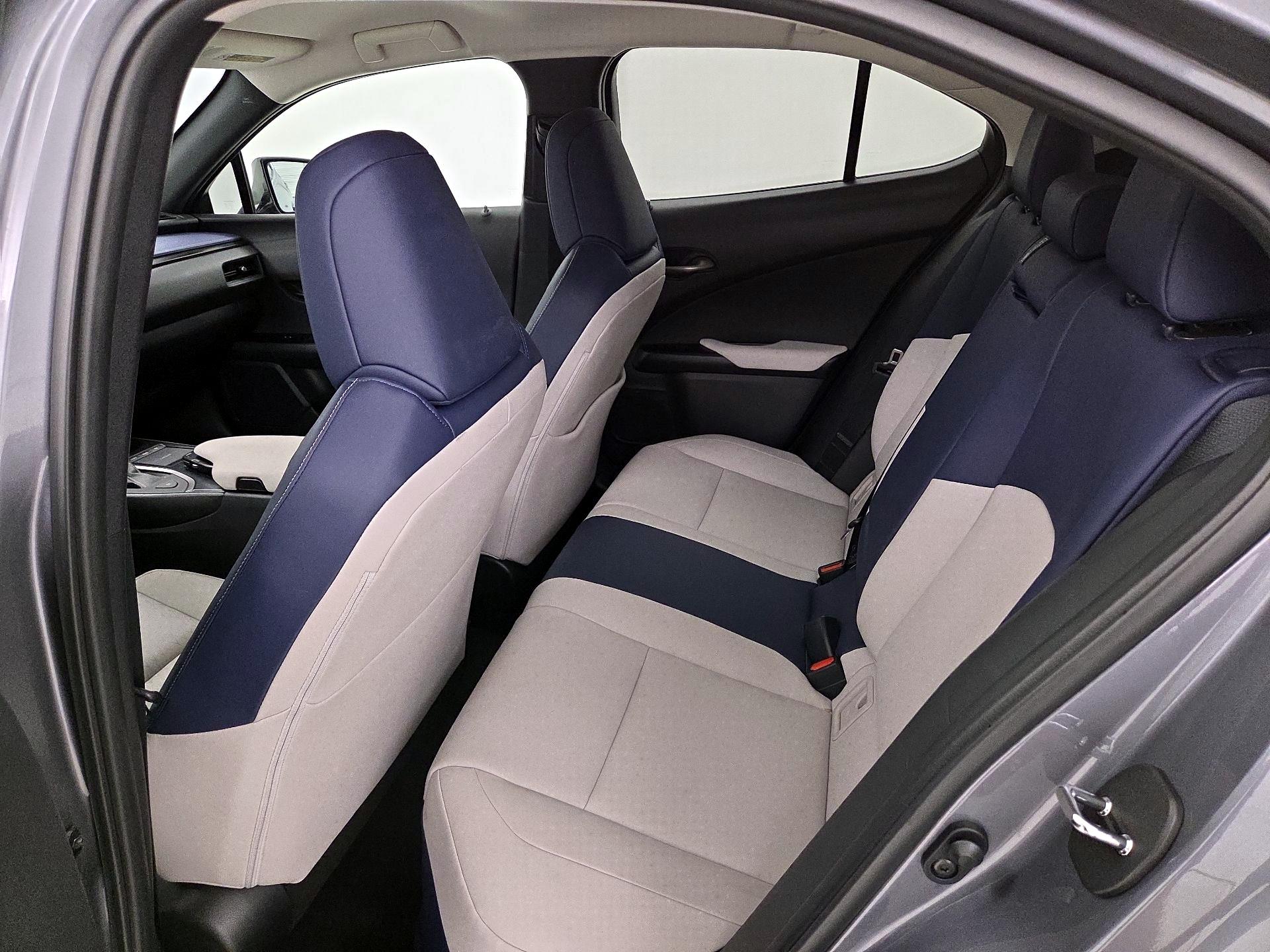 Thumbnail: 2021 Lexus UX - 19
