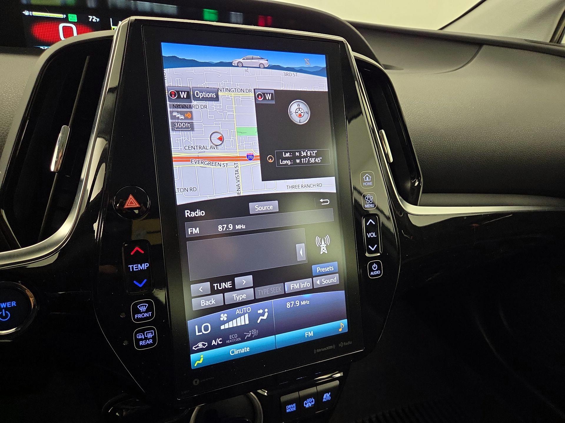 Thumbnail: 2022 Toyota Prius Prime - 16
