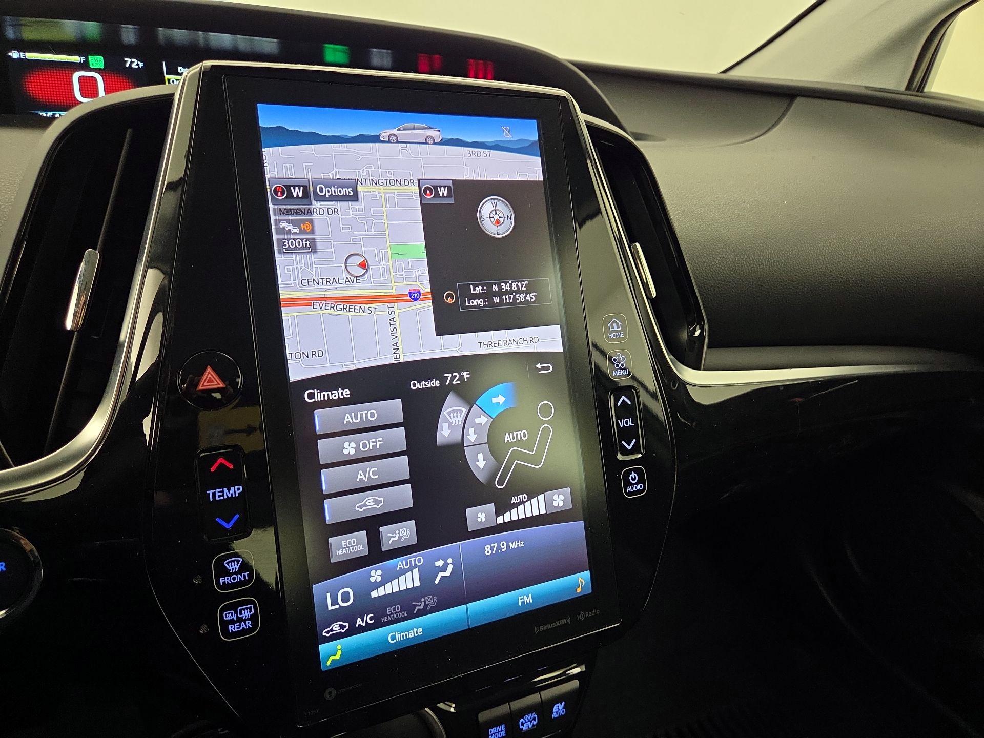 Thumbnail: 2022 Toyota Prius Prime - 17