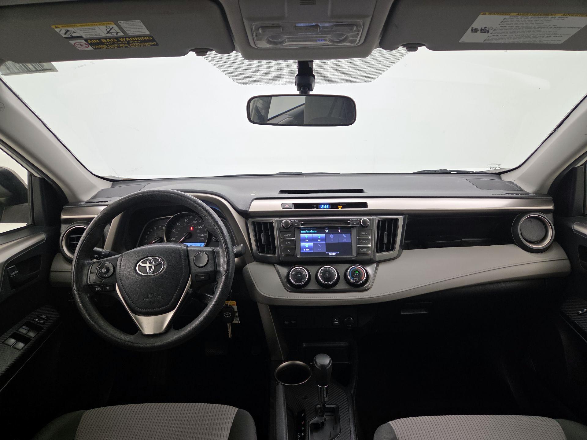 Thumbnail: 2015 Toyota RAV4 - 9