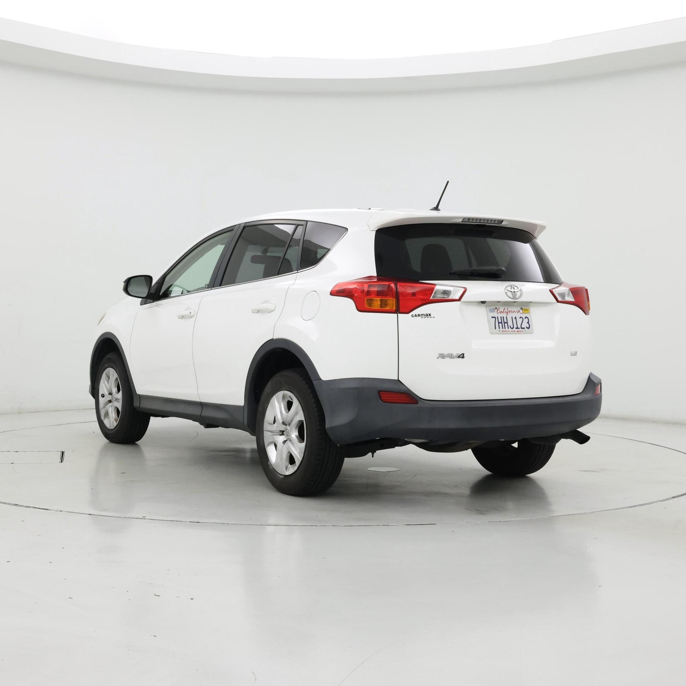 Thumbnail: 2015 Toyota RAV4 - 2