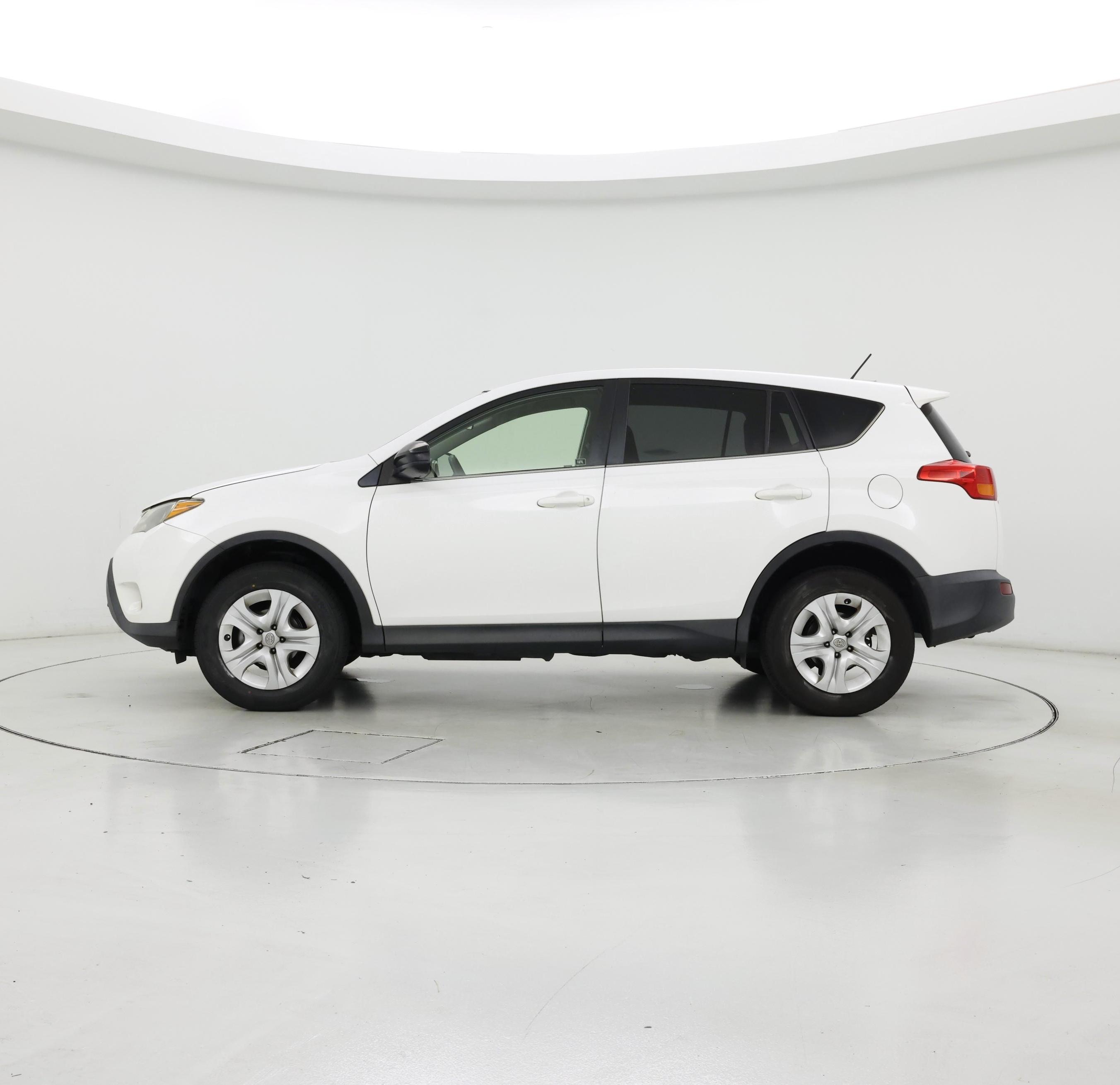 Thumbnail: 2015 Toyota RAV4 - 3