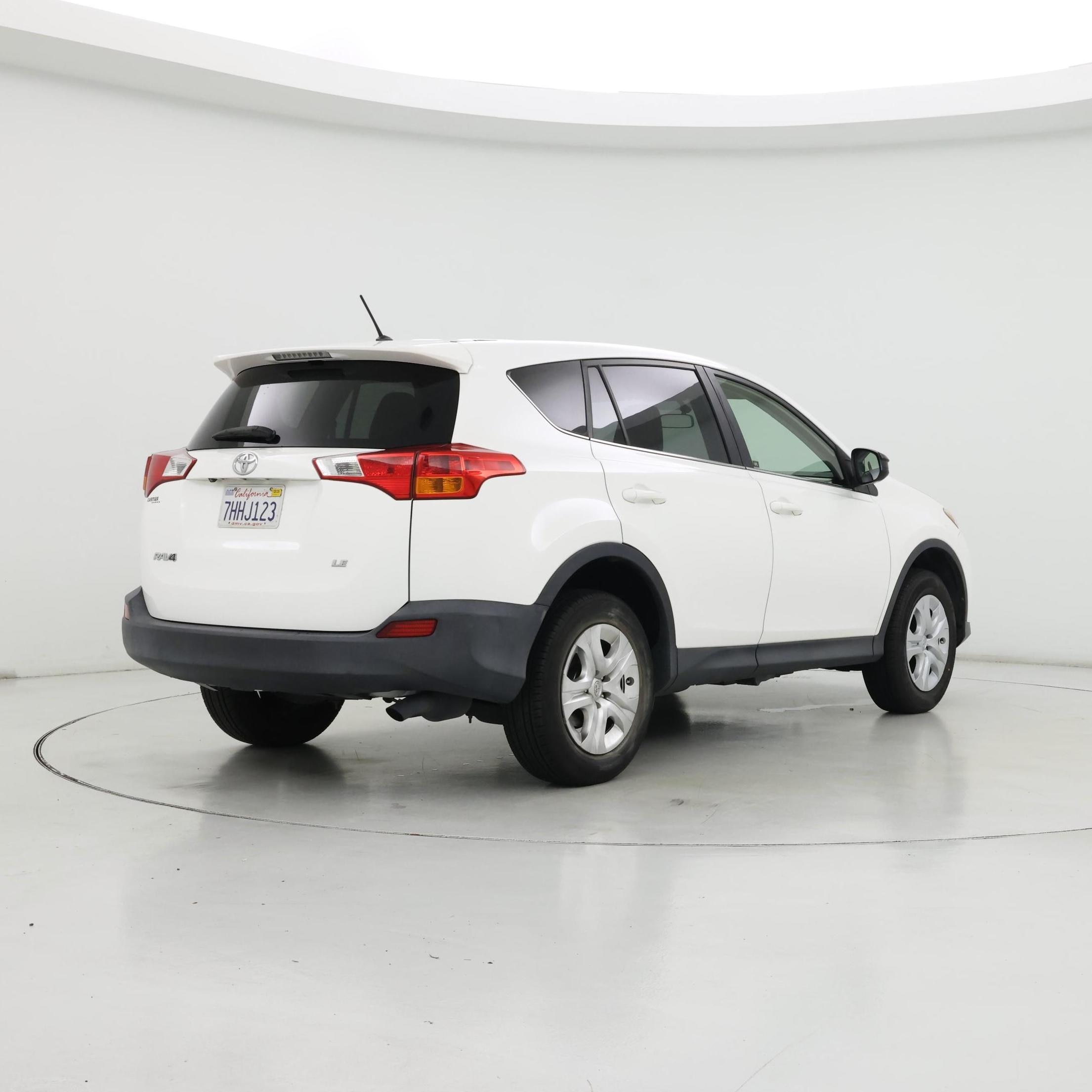 Thumbnail: 2015 Toyota RAV4 - 8