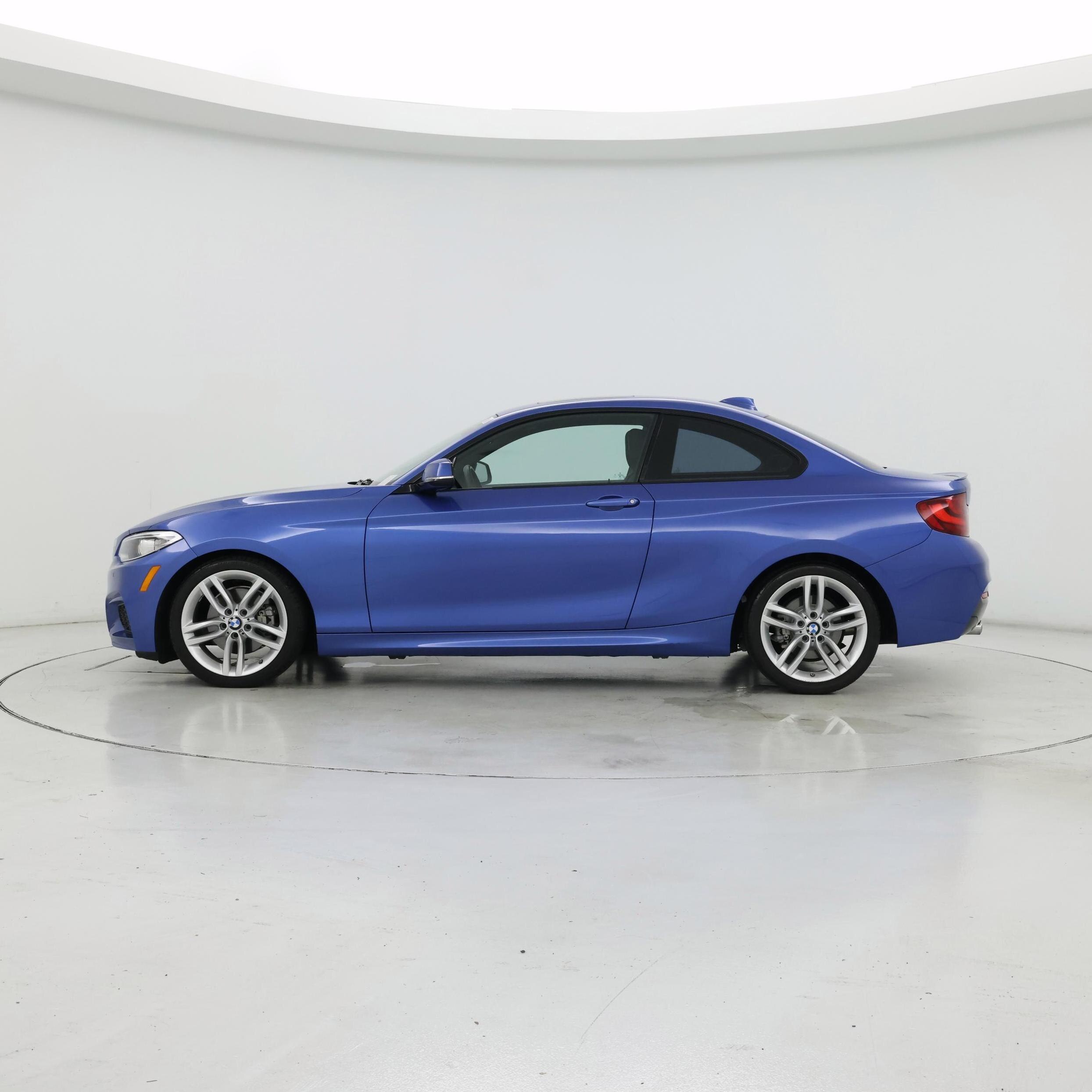 Thumbnail: 2016 BMW 2 Series - 3