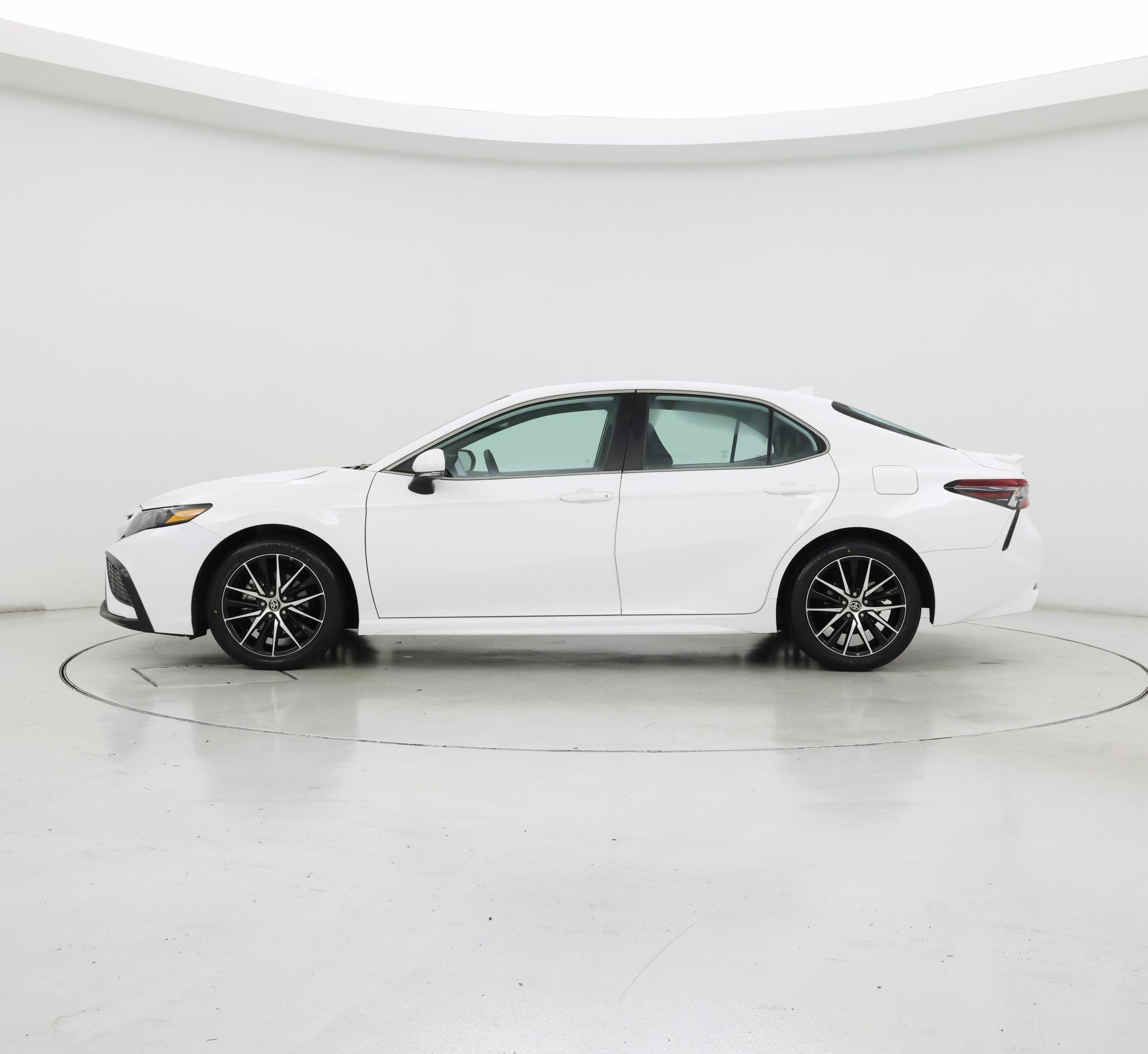 Thumbnail: 2023 Toyota Camry - 3