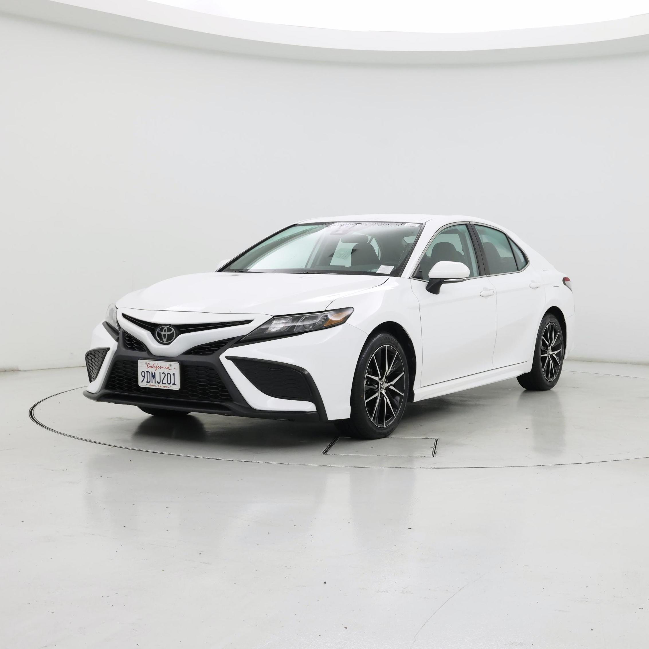 Thumbnail: 2023 Toyota Camry - 4