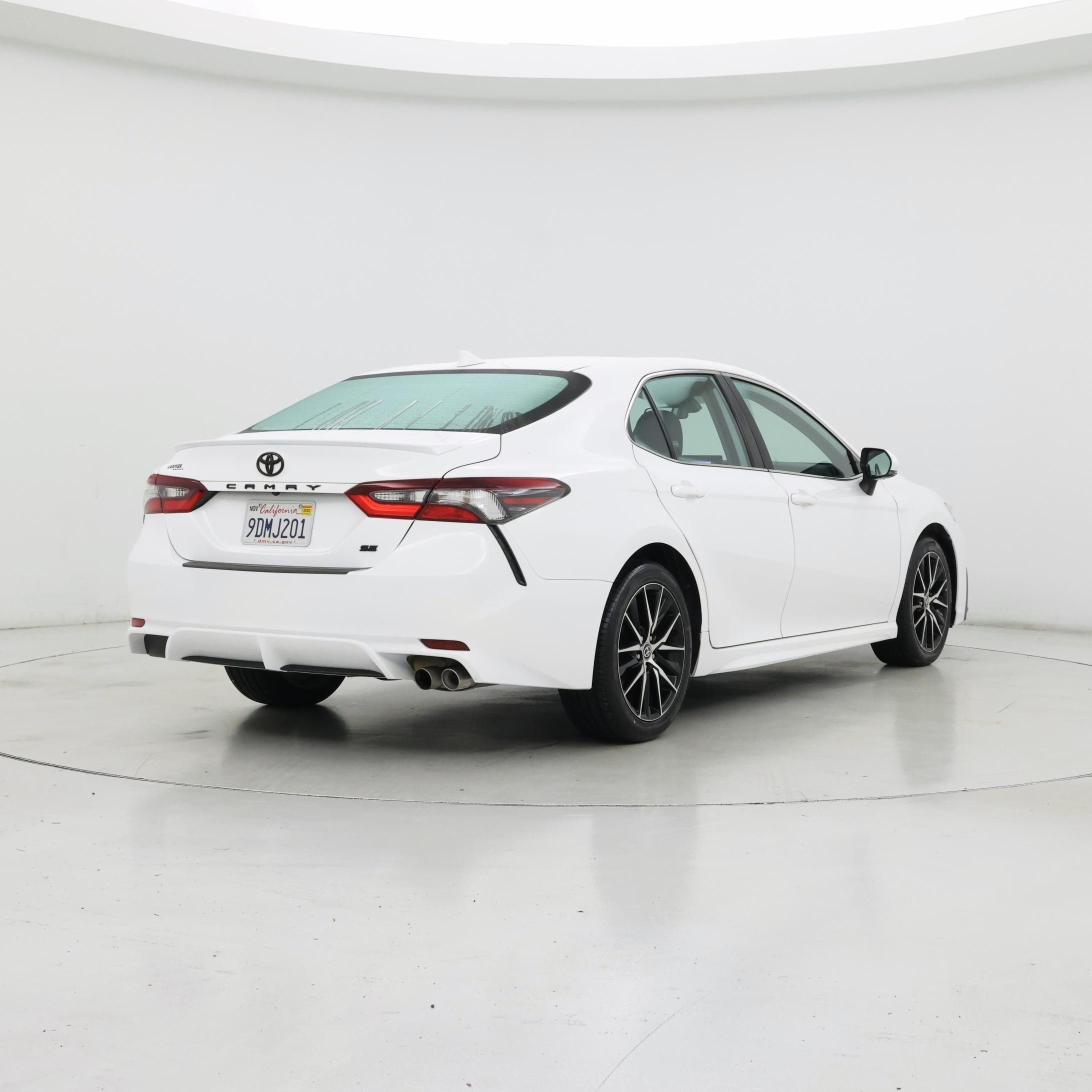 Thumbnail: 2023 Toyota Camry - 8