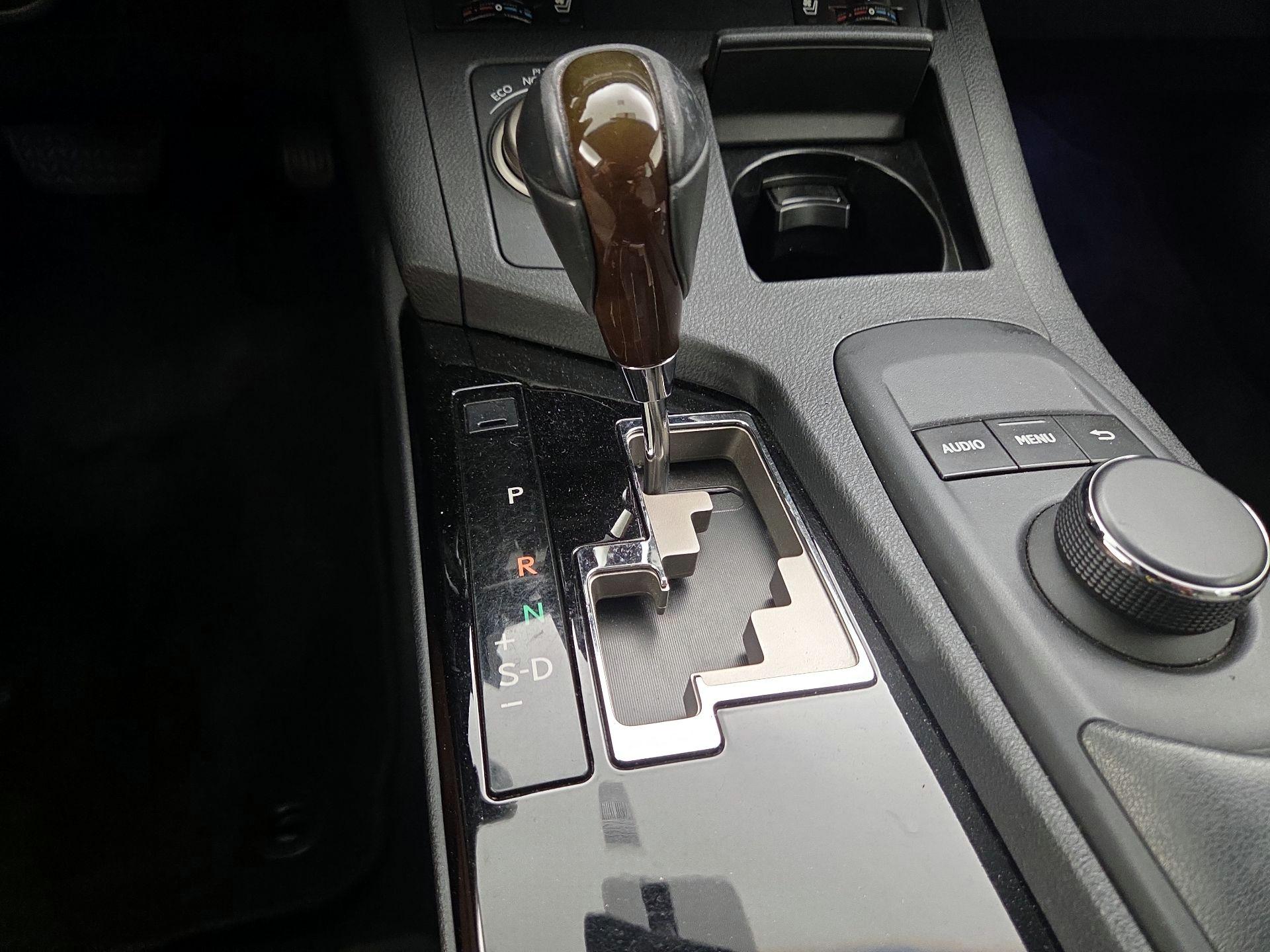 Thumbnail: 2014 Lexus ES - 17