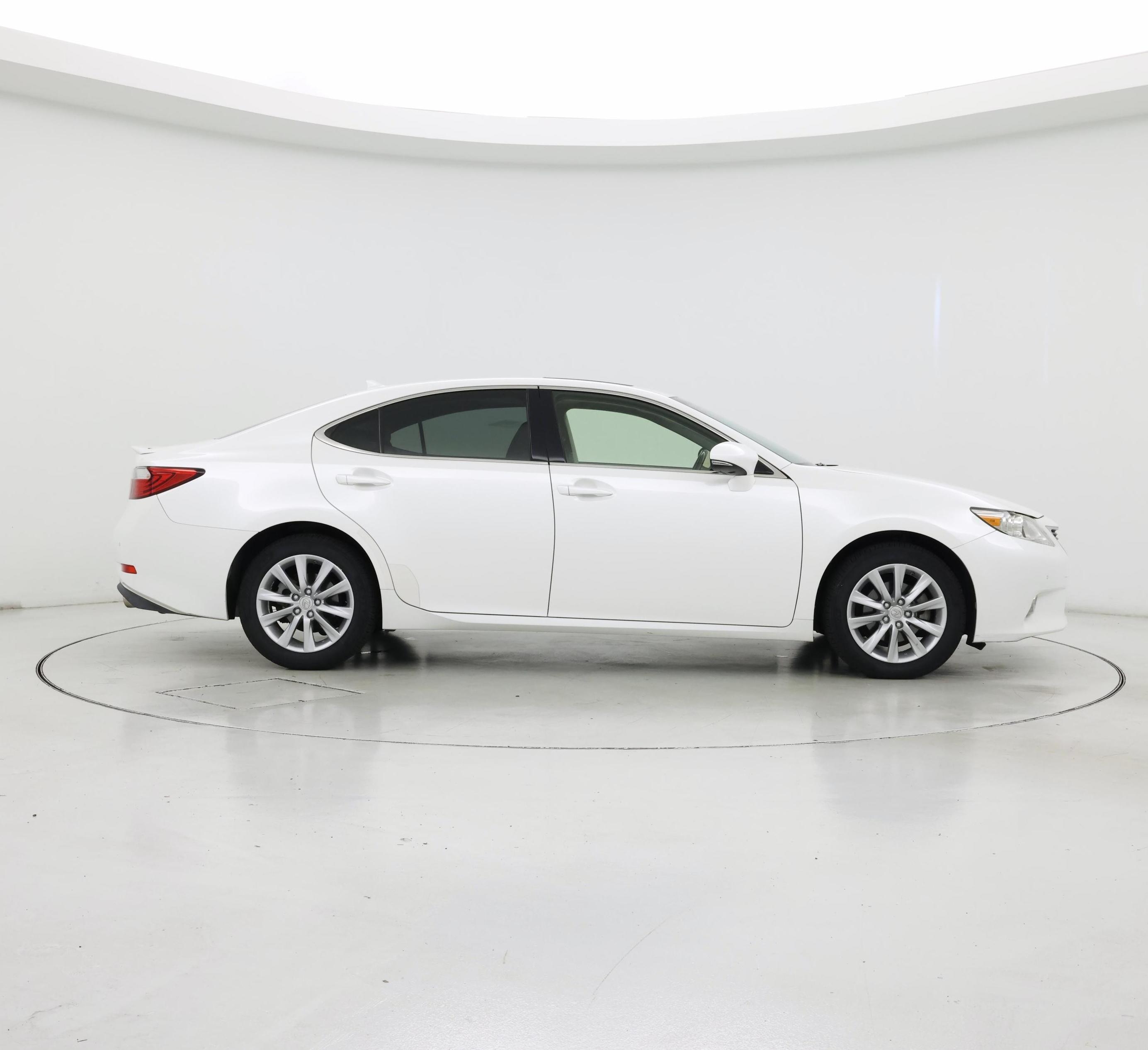 Thumbnail: 2014 Lexus ES - 7