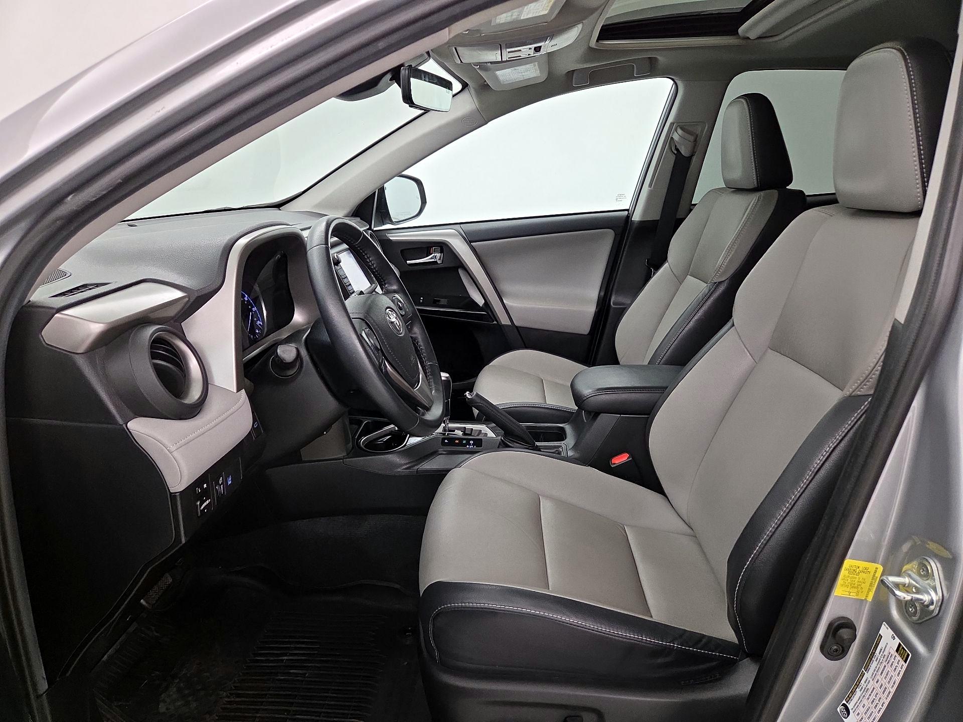 Thumbnail: 2018 Toyota RAV4 - 11