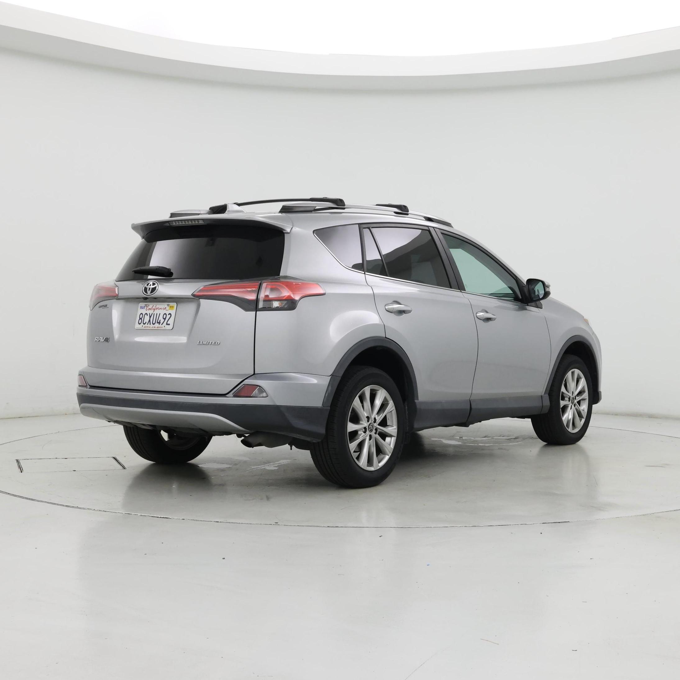 Thumbnail: 2018 Toyota RAV4 - 8