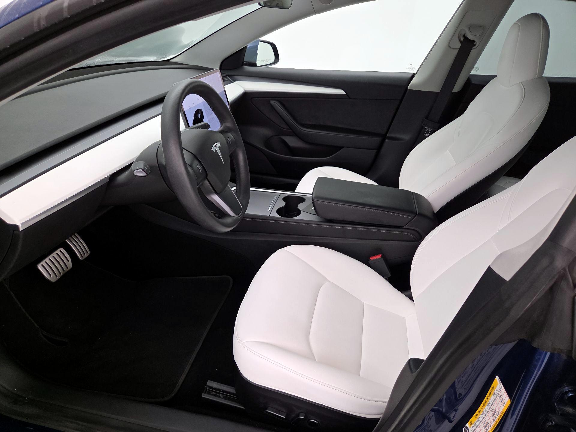 Thumbnail: 2021 Tesla Model 3 - 11