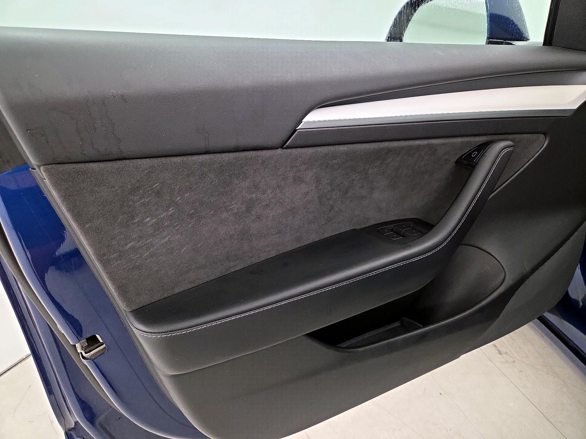 Thumbnail: 2021 Tesla Model 3 - 12