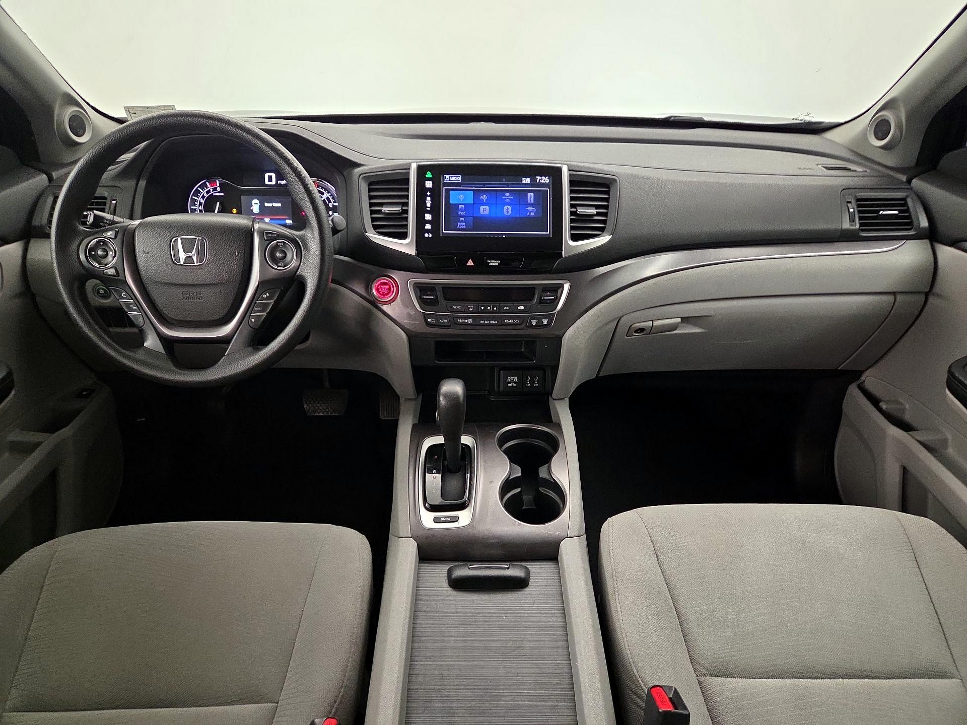 Thumbnail: 2016 Honda Pilot - 9