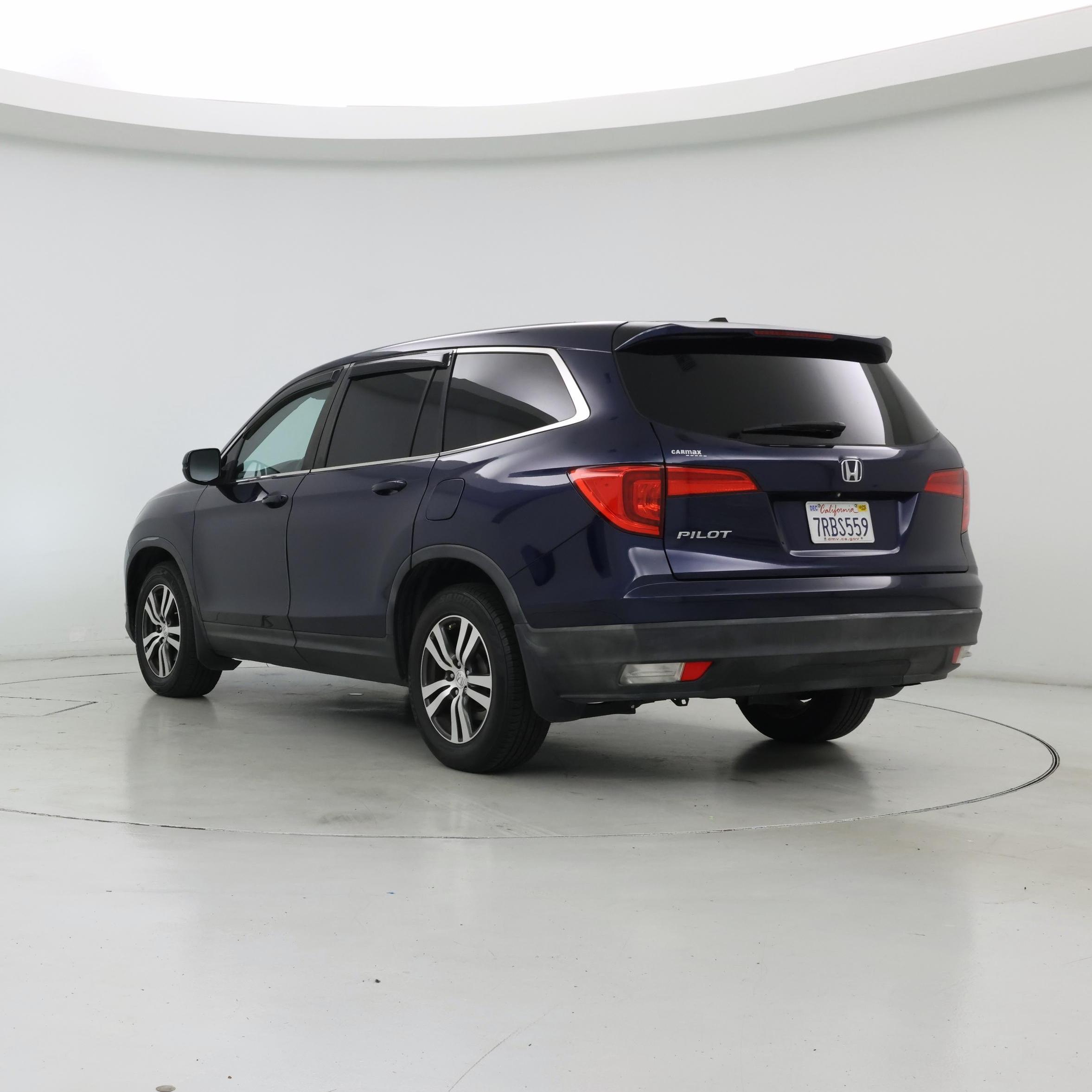 Thumbnail: 2016 Honda Pilot - 2